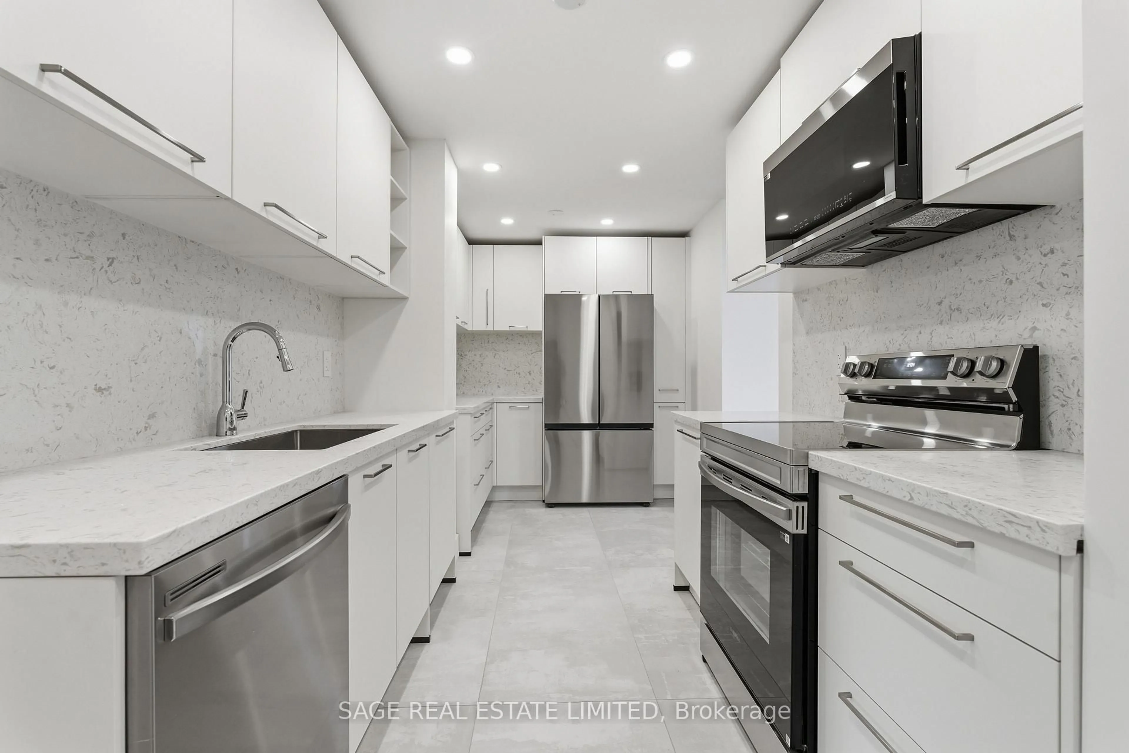 Standard kitchen, ceramic/tile floor for 1515 Lakeshore Rd #707, Mississauga Ontario L5E 3E3