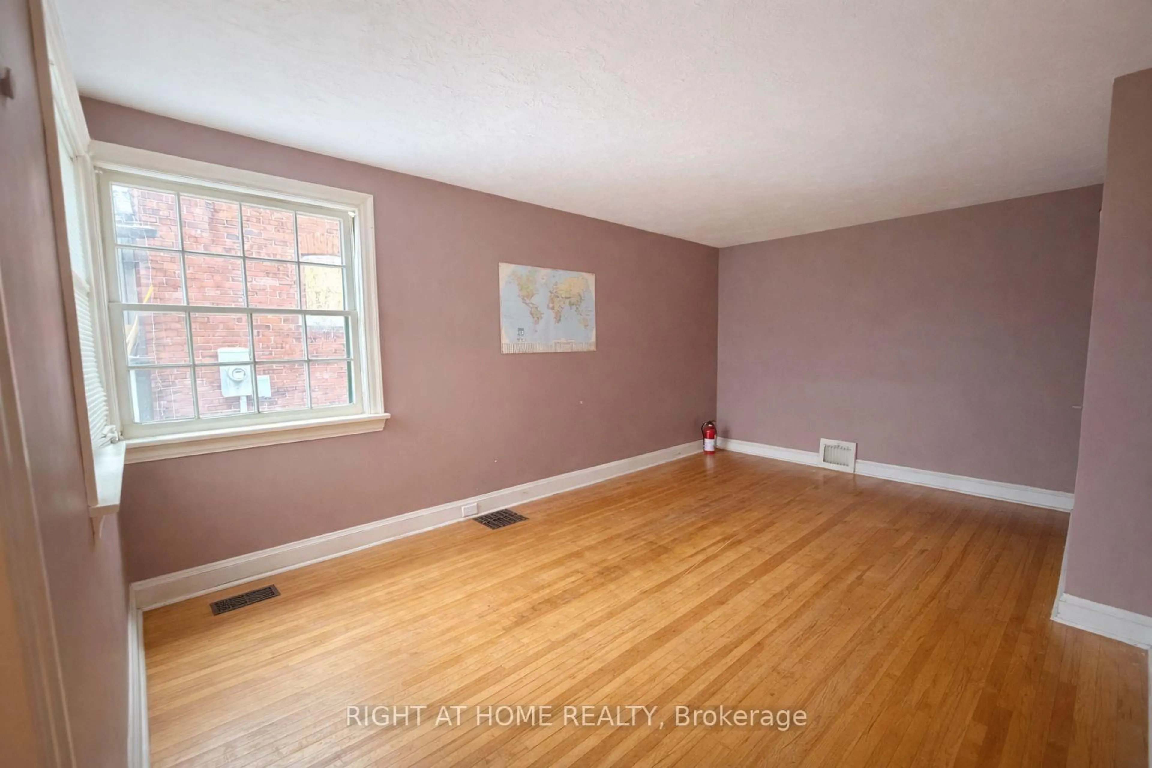 A pic of a room for 140 Stanley Ave, Toronto Ontario M8V 1N9