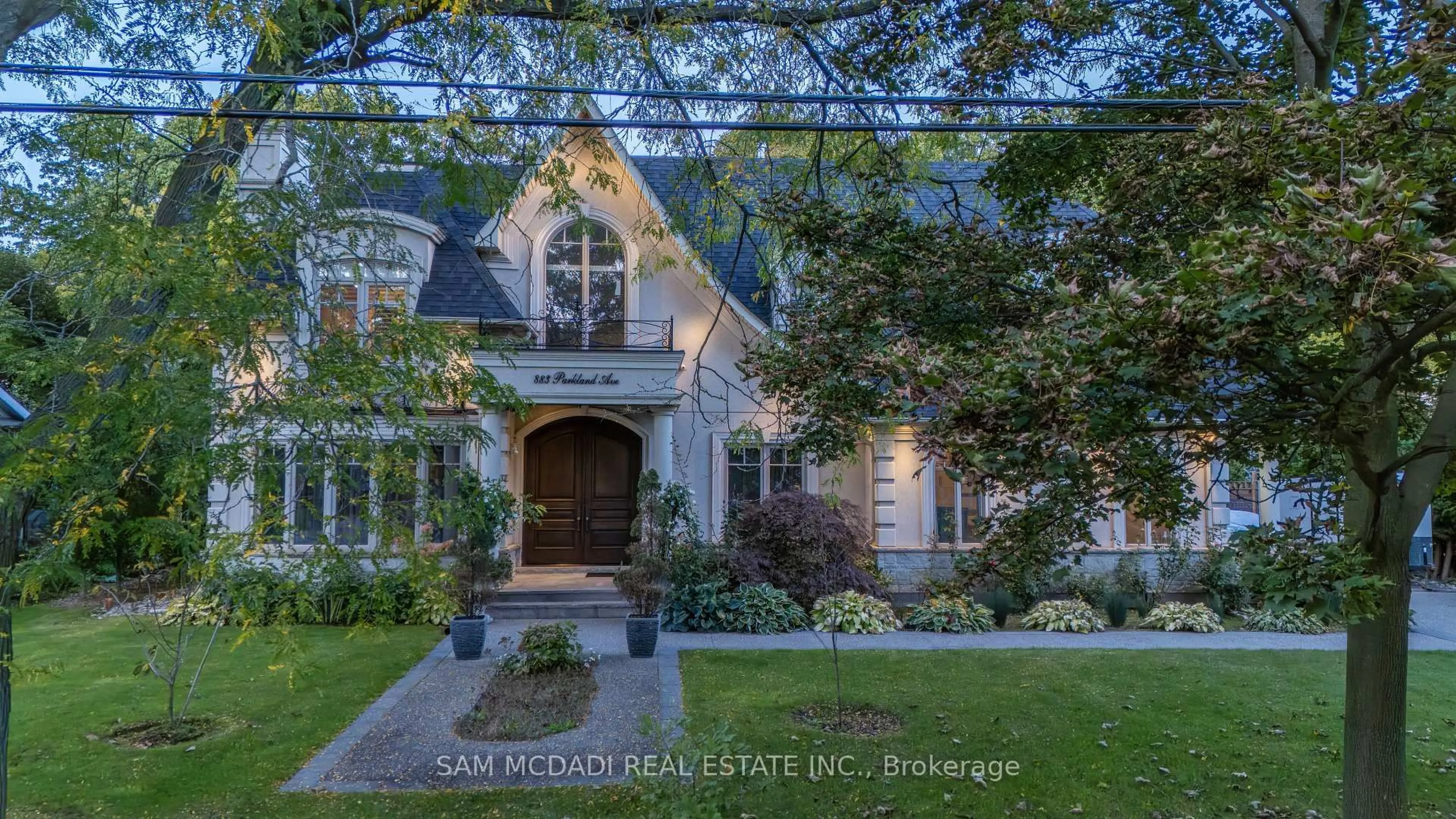 Home with brick exterior material, street for 883 Parkland Ave, Mississauga Ontario L5H 3G6