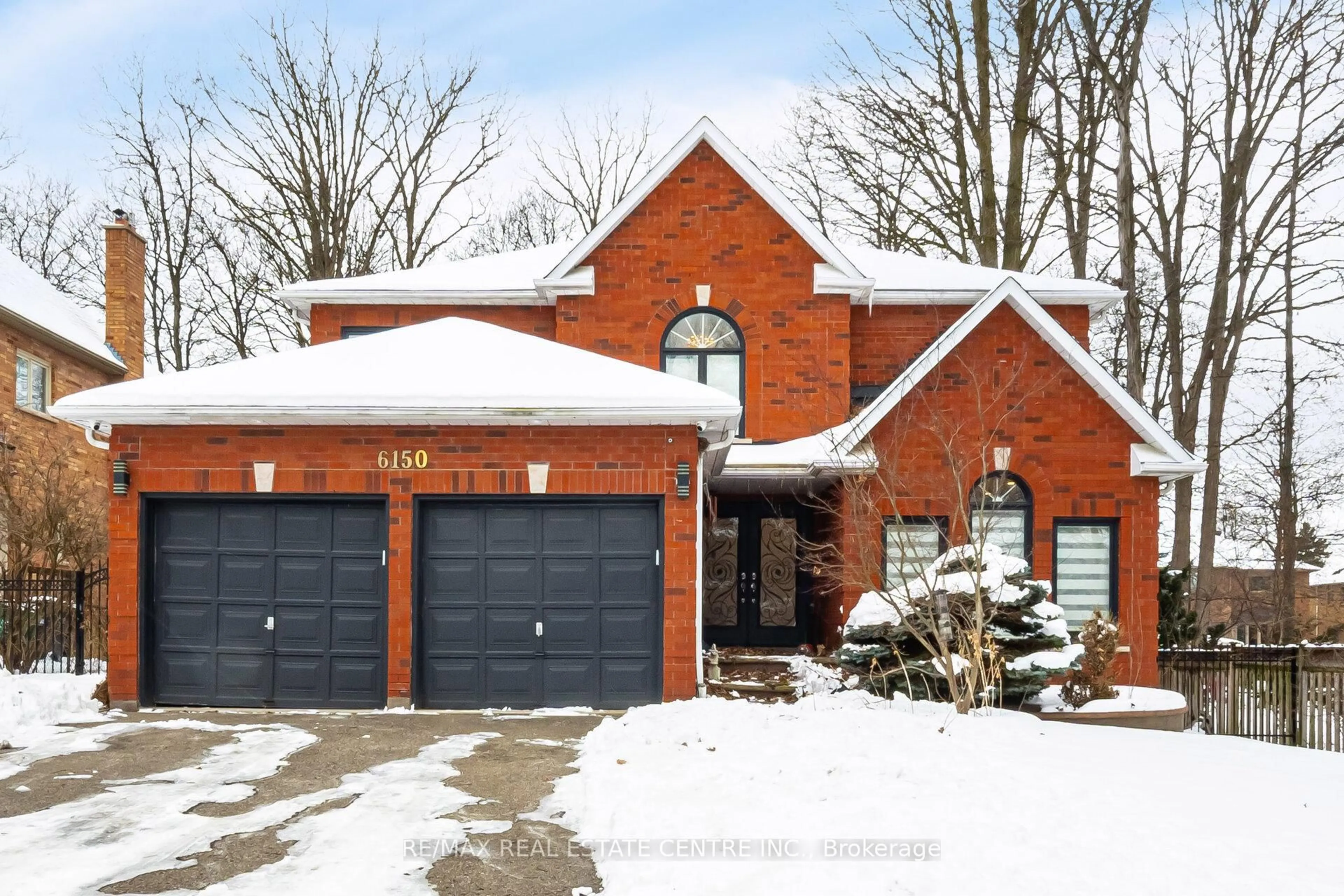 Home with brick exterior material, street for 6150 Bankhead Crt, Mississauga Ontario L5V 1L9