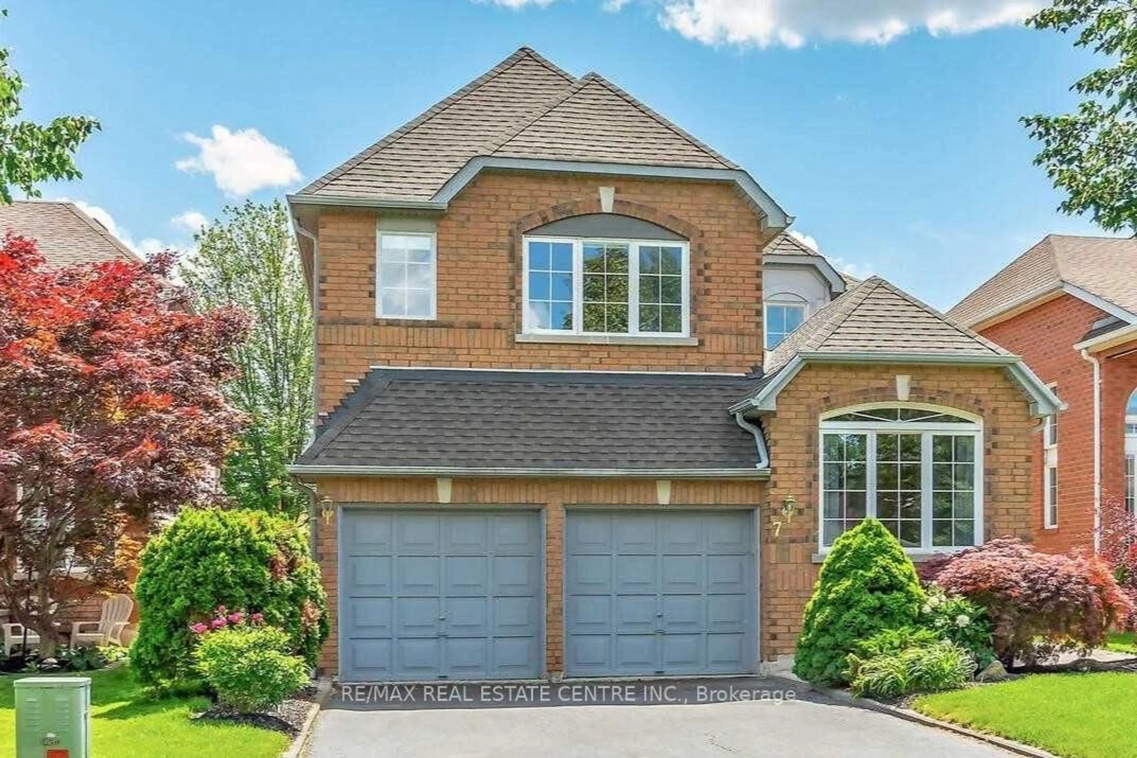 Home with brick exterior material, street for 7 Curry Cres, Halton Hills Ontario L7G 5L4