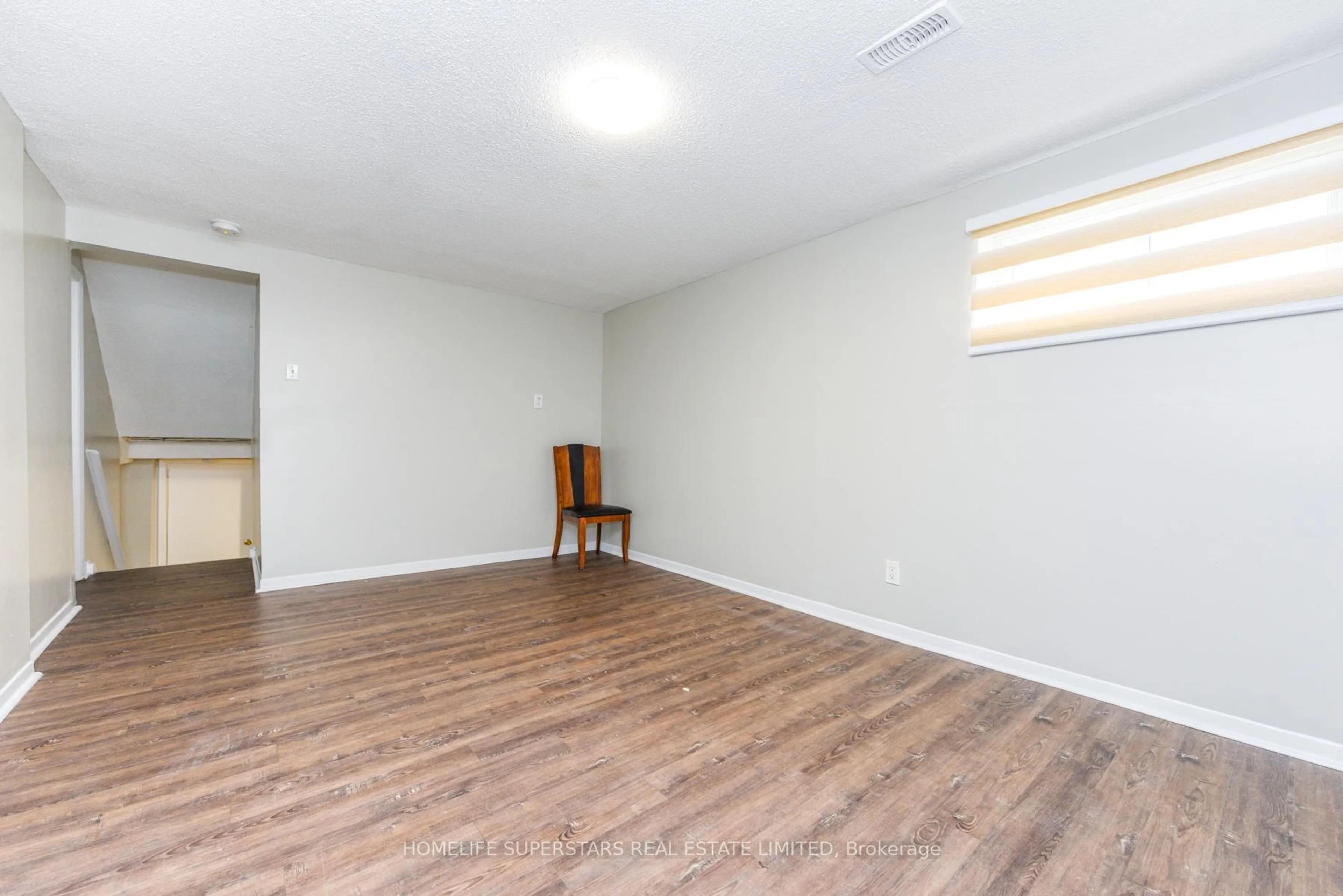 A pic of a room for 306 Royal Salisbury Way, Brampton Ontario L6V 3G5