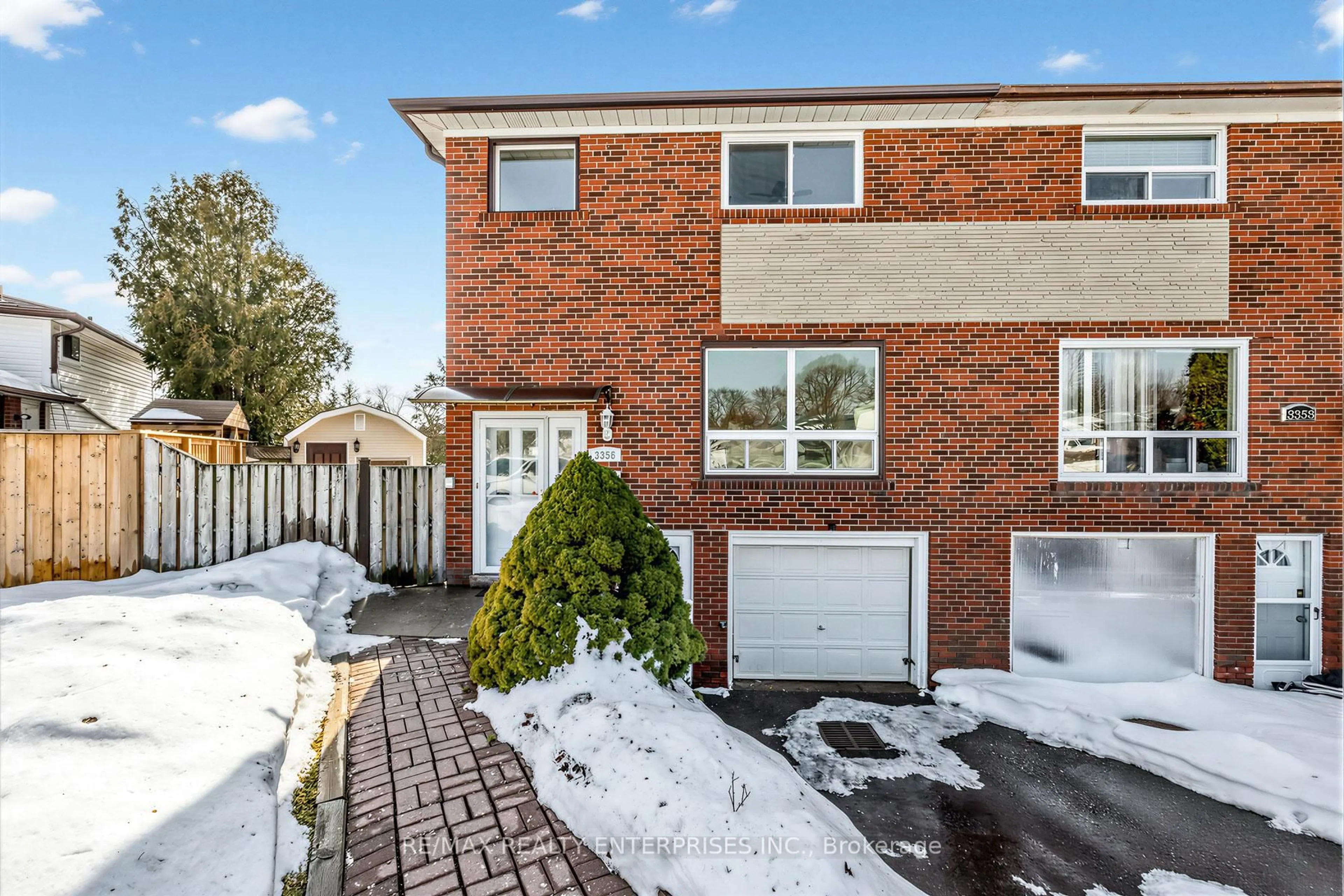Home with brick exterior material, street for 3356 Strabane Dr, Mississauga Ontario L5C 1W7