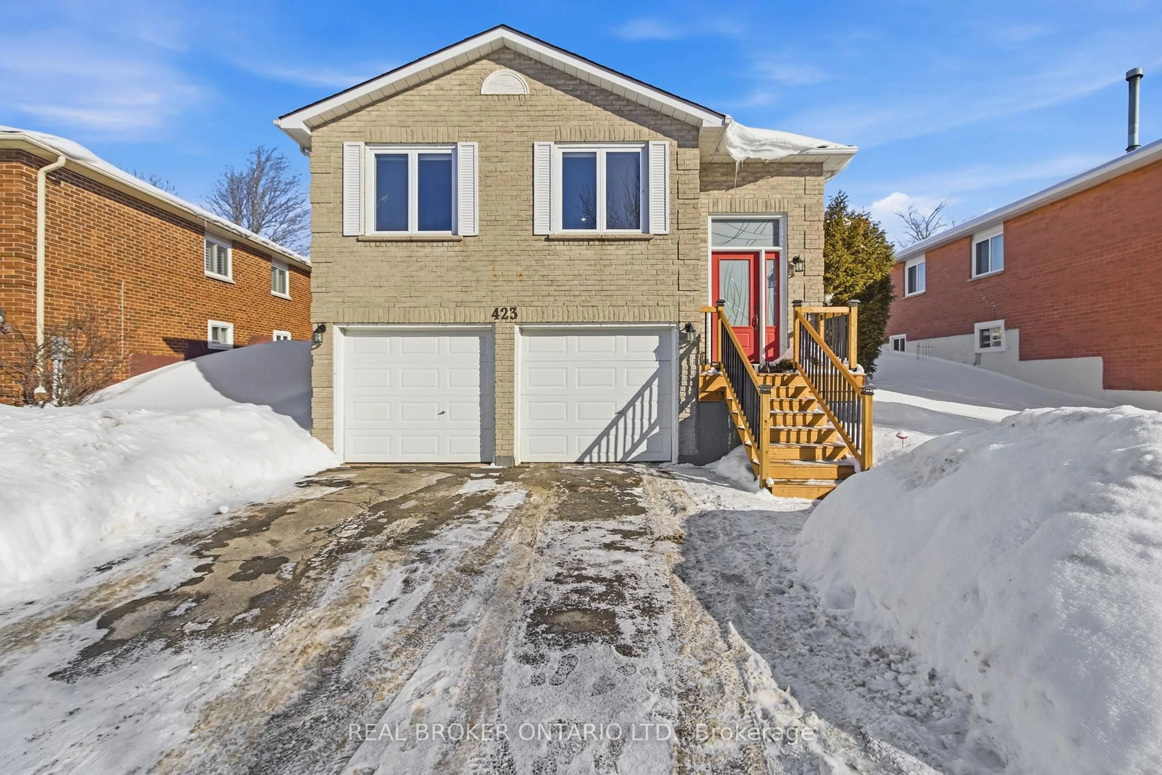 Home with brick exterior material, street for 423 Scott Dr, Orangeville Ontario L9W 4L9