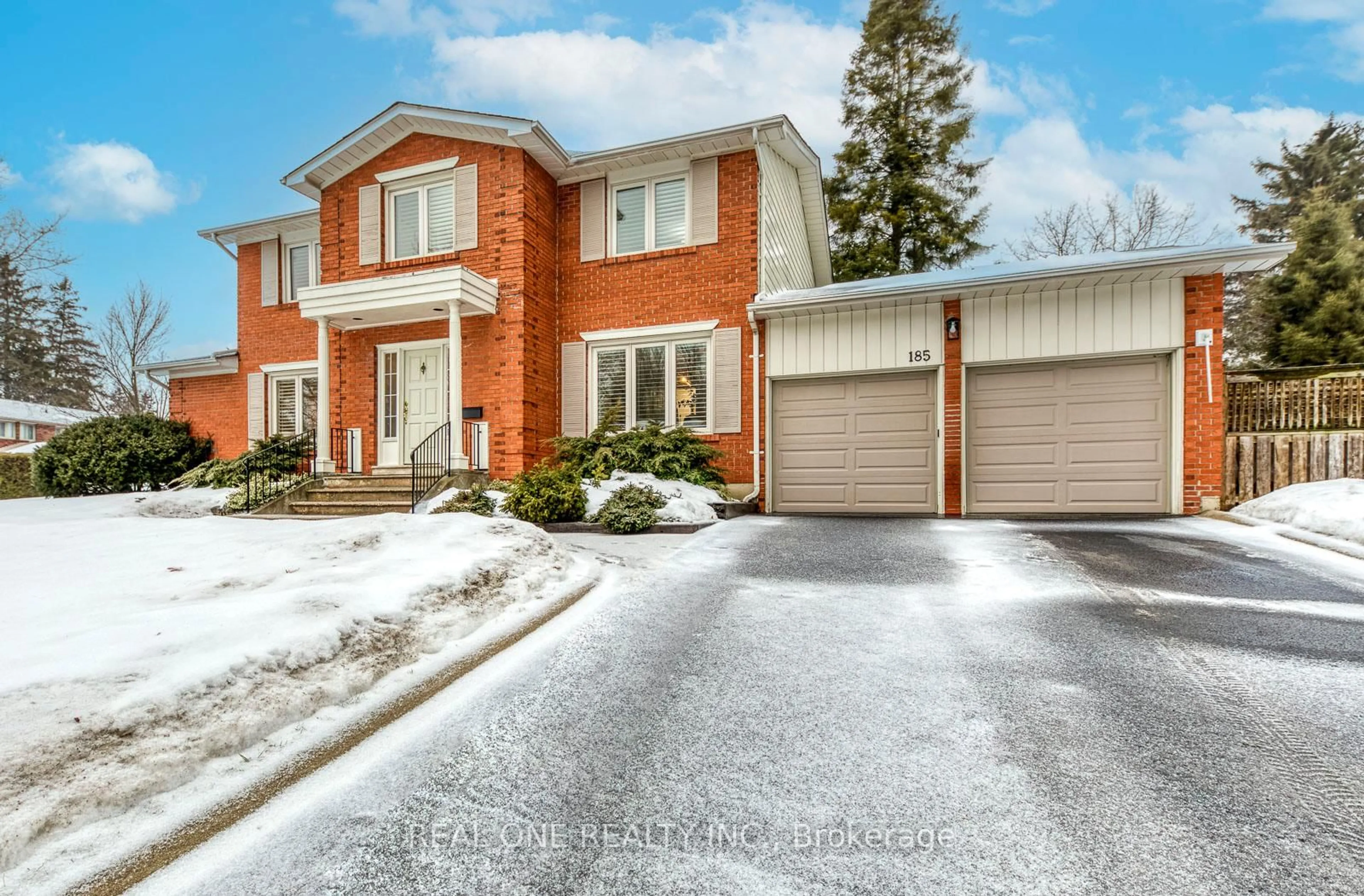 Home with brick exterior material, street for 185 All Saints Cres, Oakville Ontario L6J 5Y6
