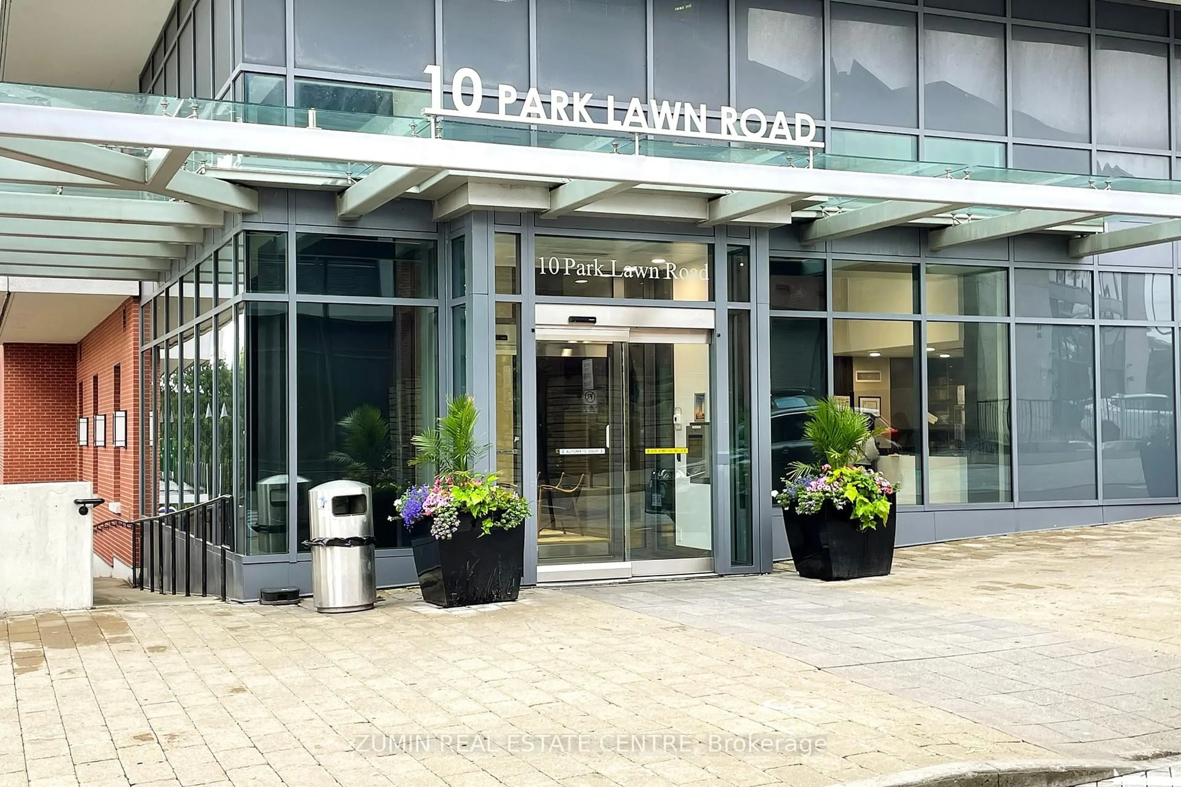 Lobby for 10 Park Lawn Rd #3001, Toronto Ontario M8Y 3K4