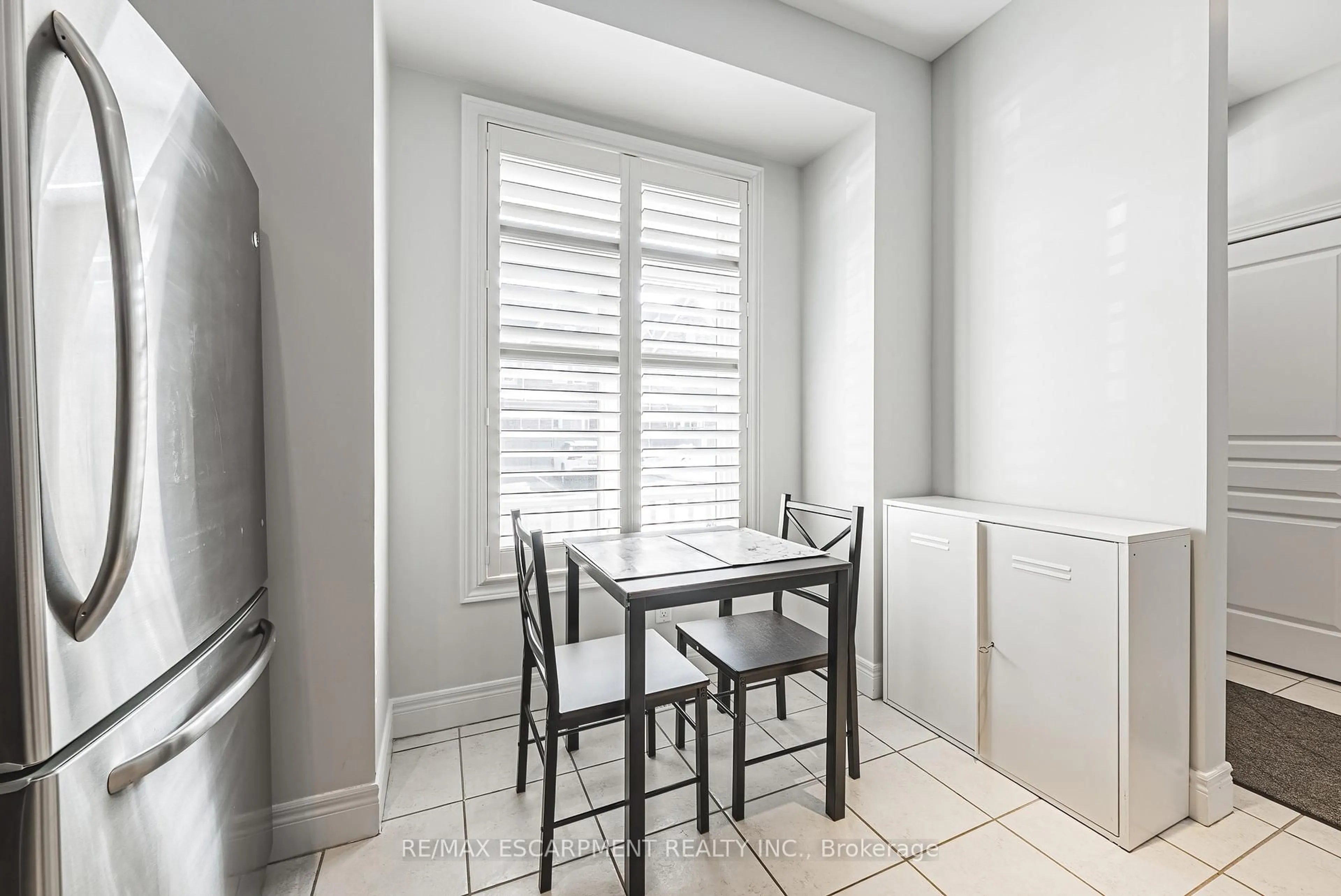 Dining room, unknown for 4115 Upper Middle Rd #8, Burlington Ontario L7M 4G4