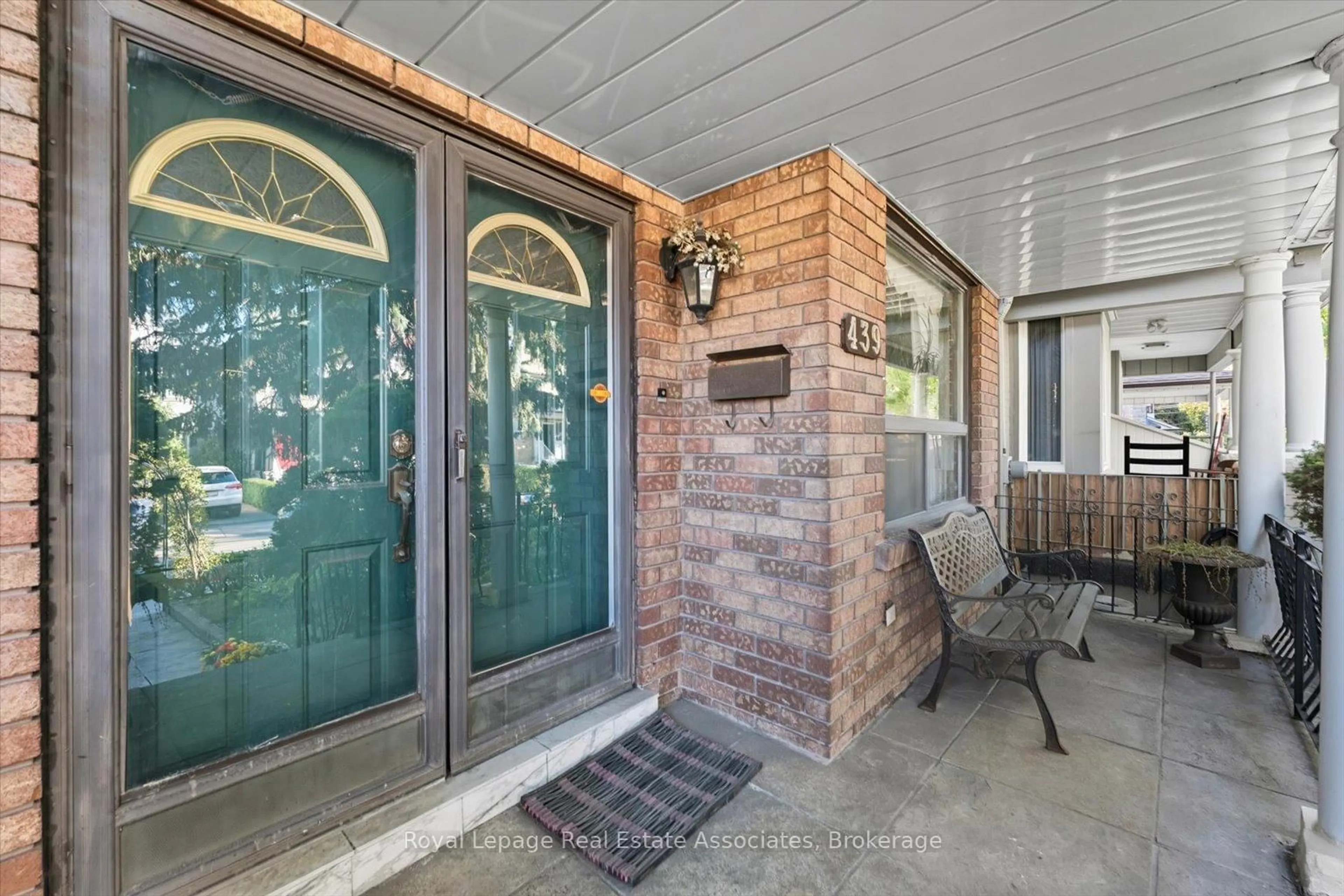 Indoor entryway for 439 Salem Ave, Toronto Ontario M6H 3C9