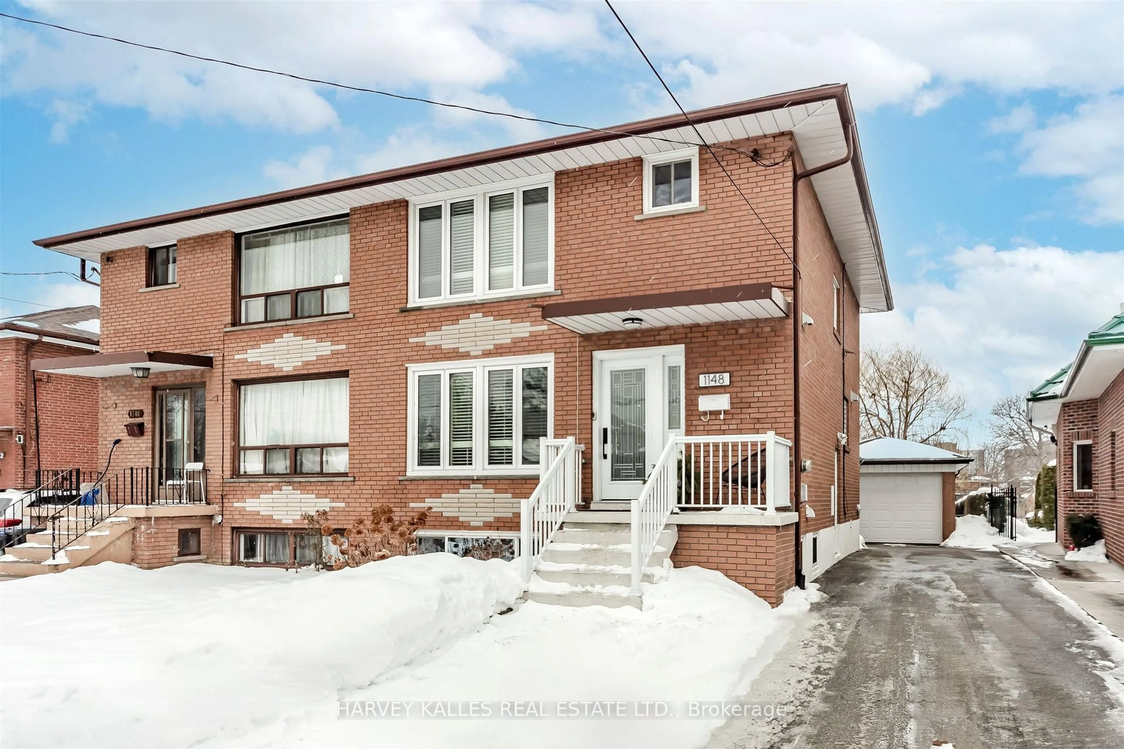 Home with brick exterior material, street for 1148 Alexandra Ave, Mississauga Ontario L5E 2A5