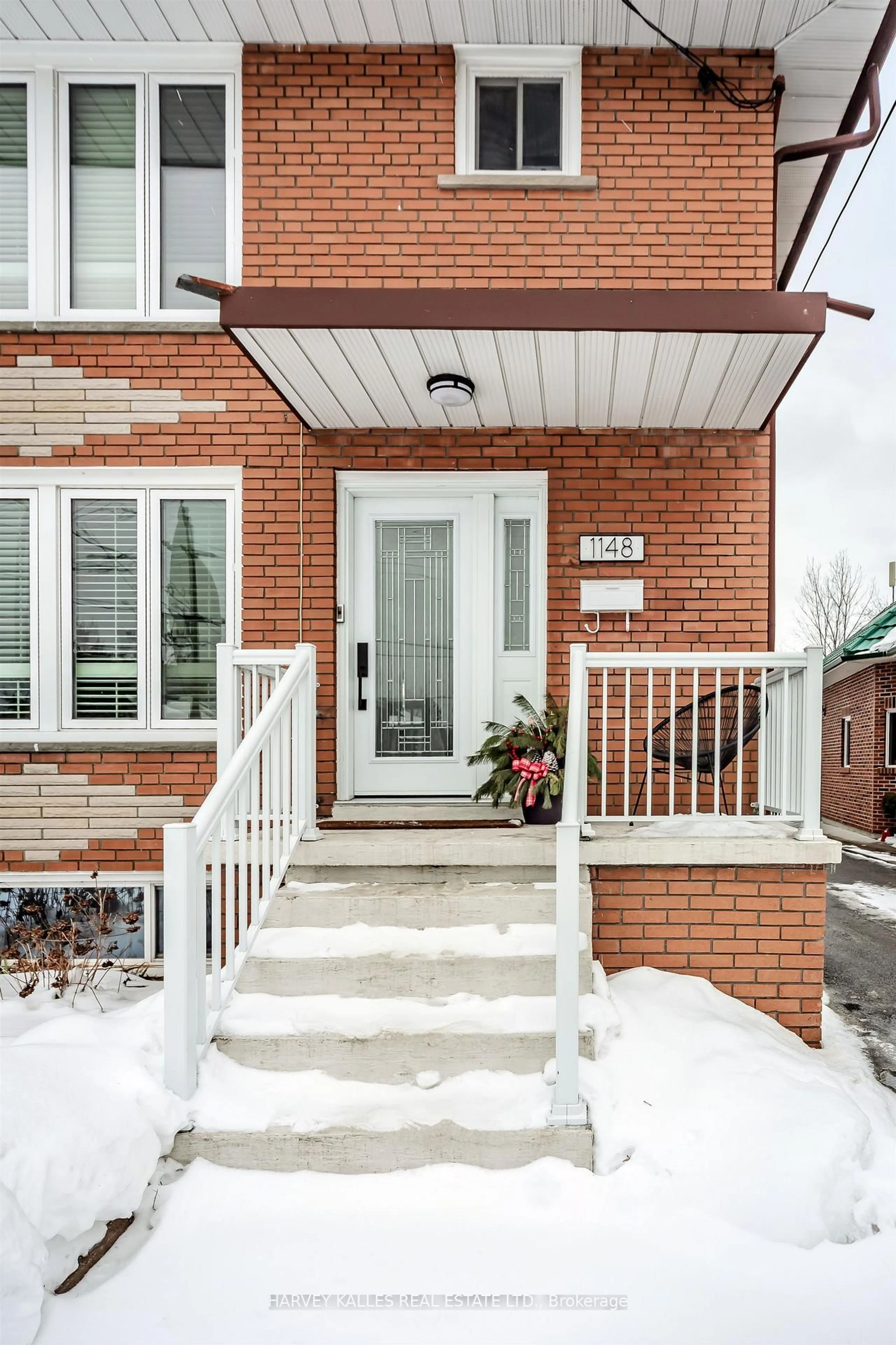 Home with brick exterior material, street for 1148 Alexandra Ave, Mississauga Ontario L5E 2A5