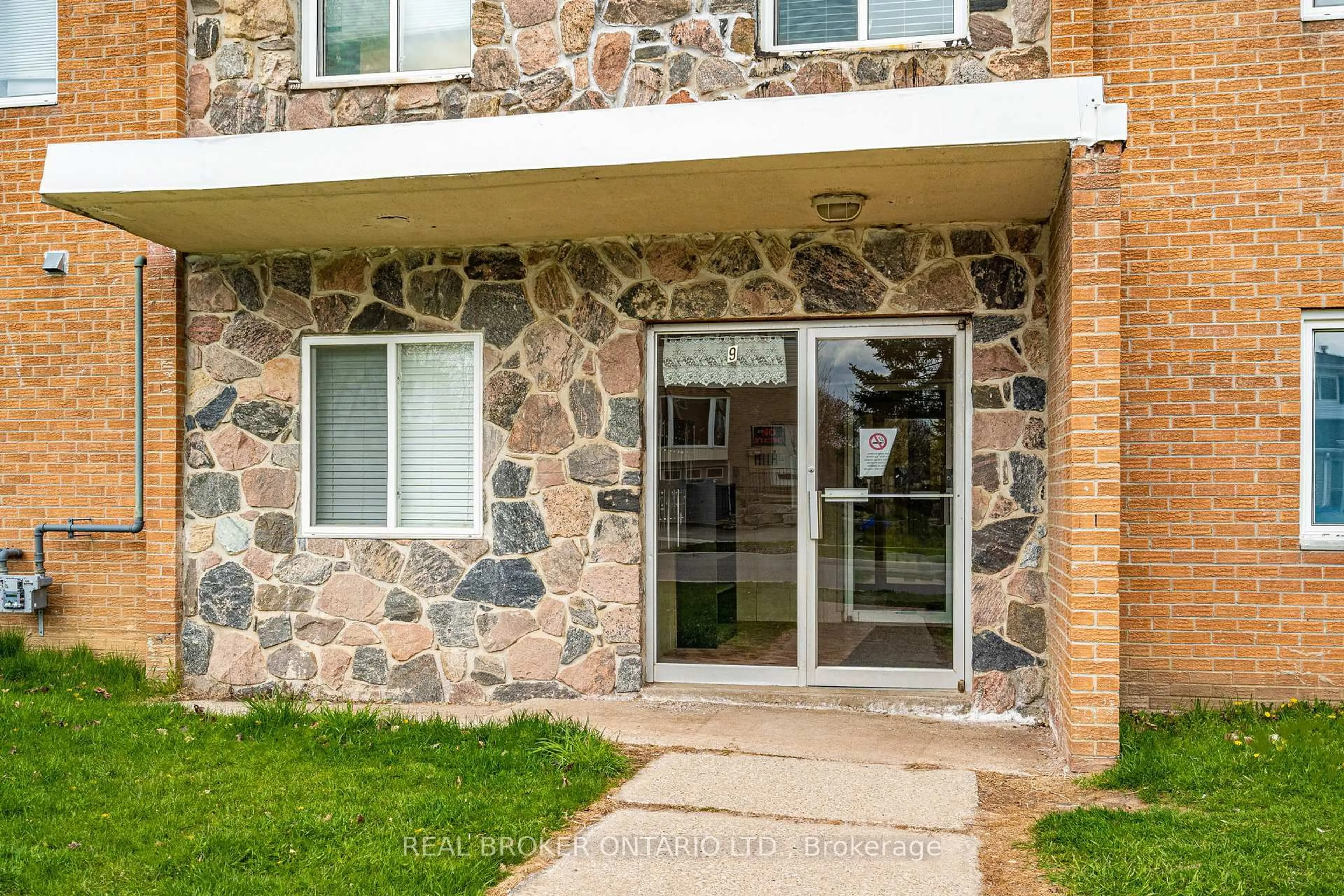 Unknown for 9 Princess St #304, Orangeville Ontario L9W 1W1