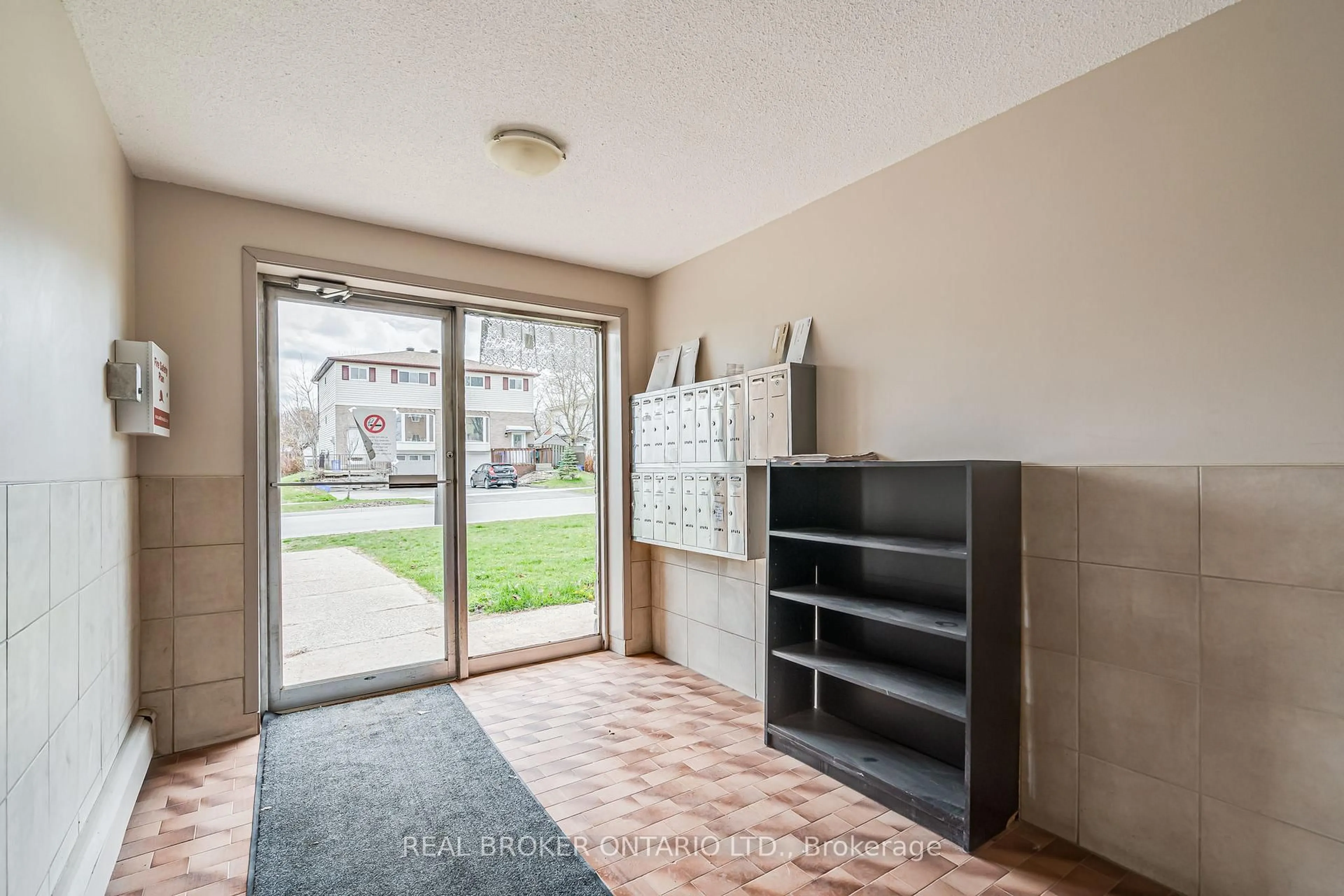 Unknown for 9 Princess St #304, Orangeville Ontario L9W 1W1