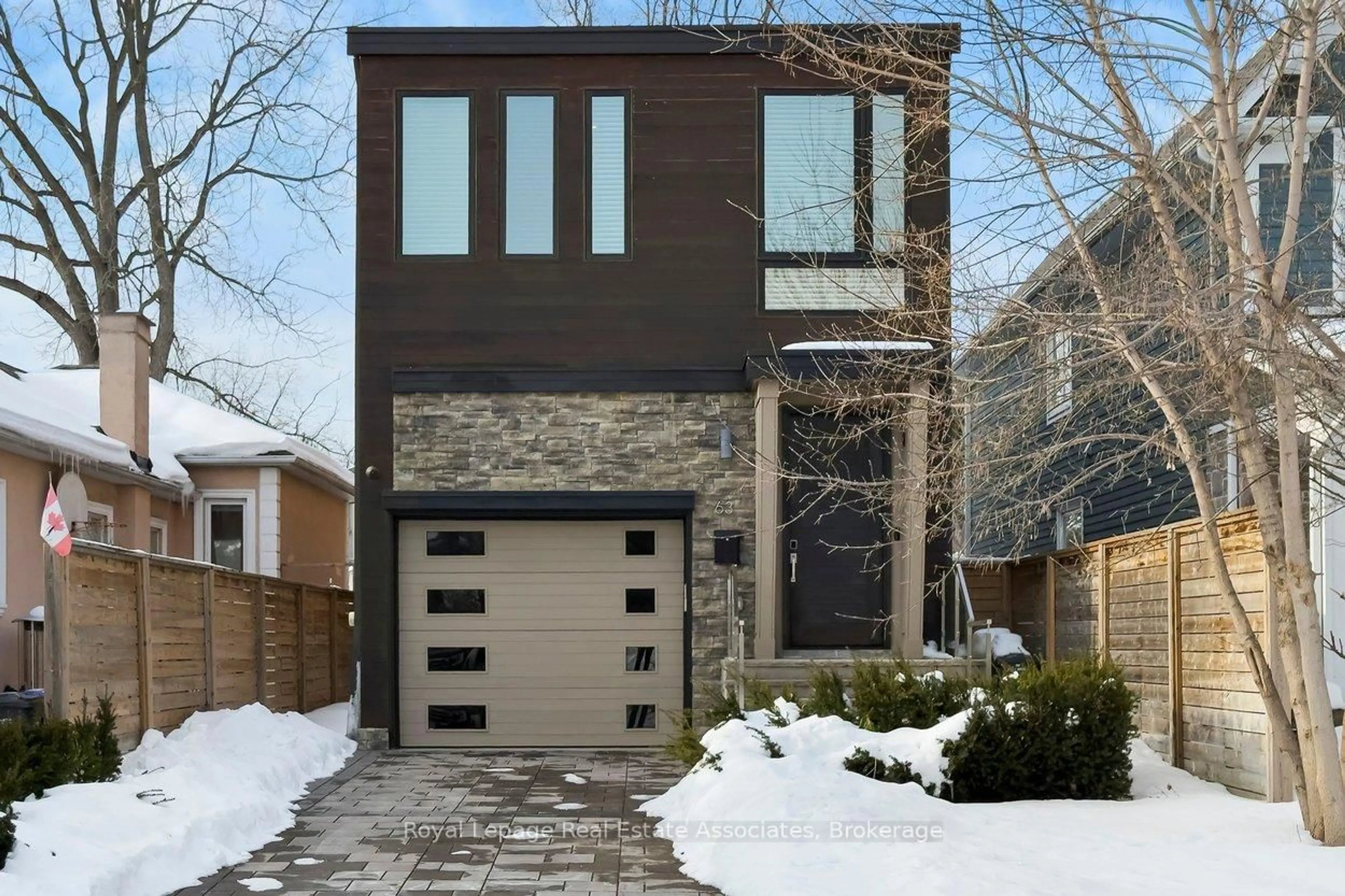 Home with brick exterior material, street for 63 Troy St, Mississauga Ontario L5G 1S6