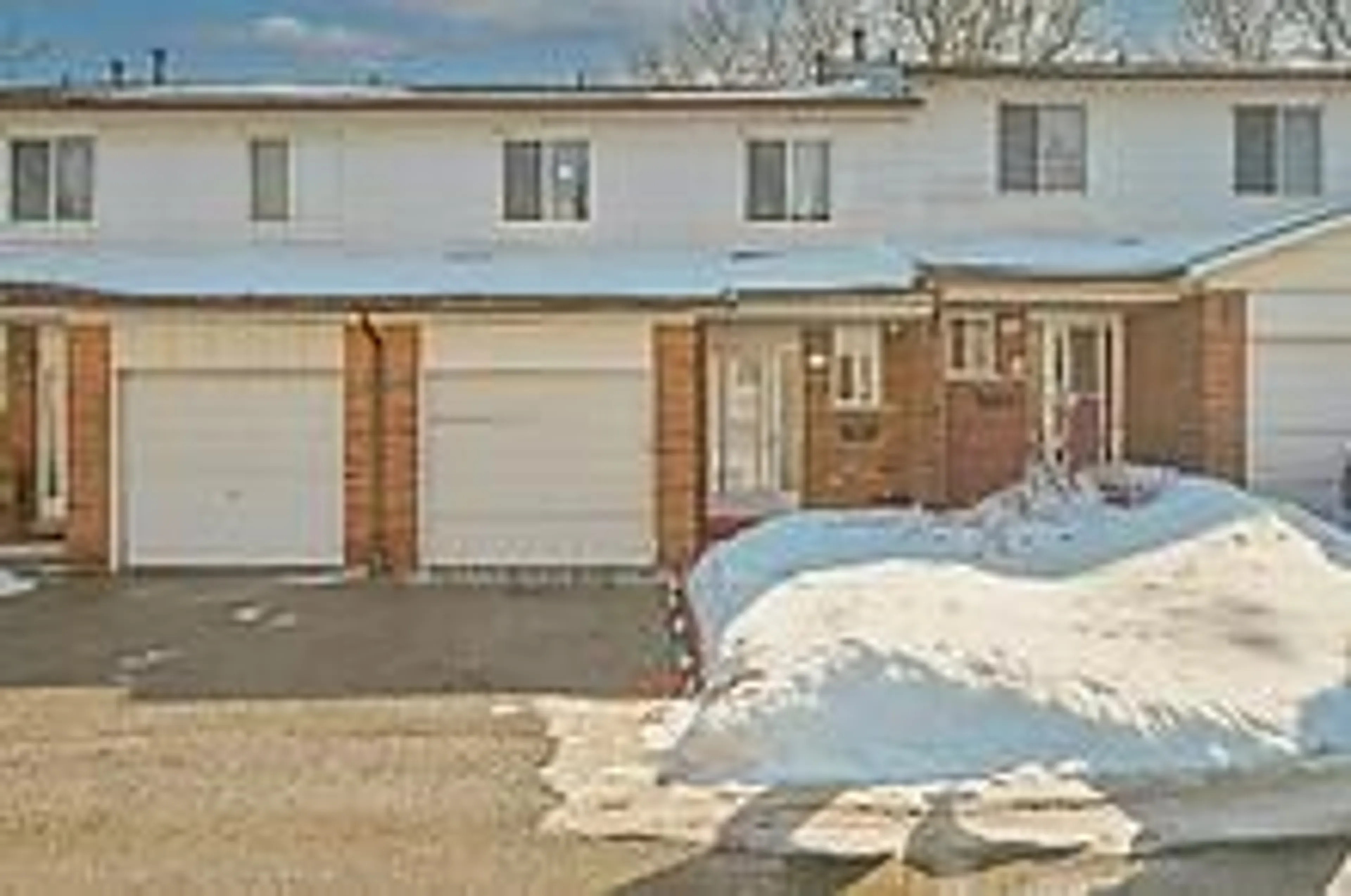A pic from outside/outdoor area/front of a property/back of a property/a pic from drone, street for 7560 Goreway Dr #27, Mississauga Ontario L4T 2V2