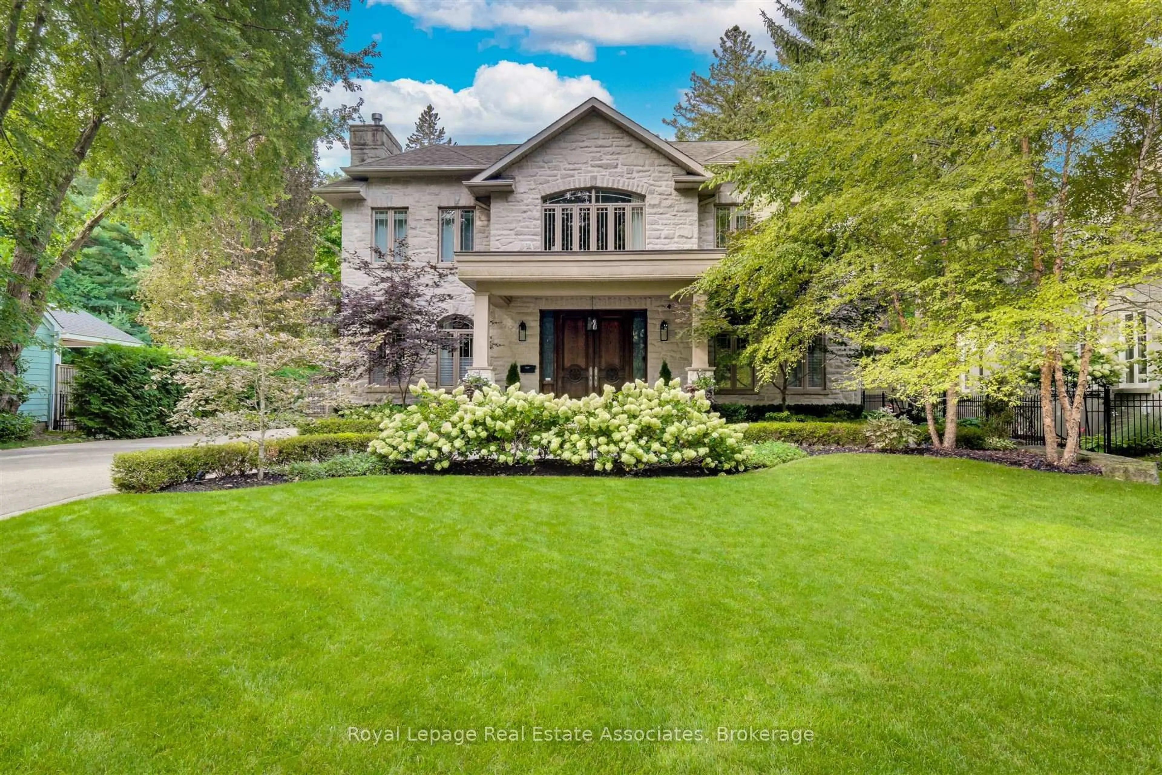 Unknown for 1456 Glenburnie Rd, Mississauga Ontario L5G 3C8