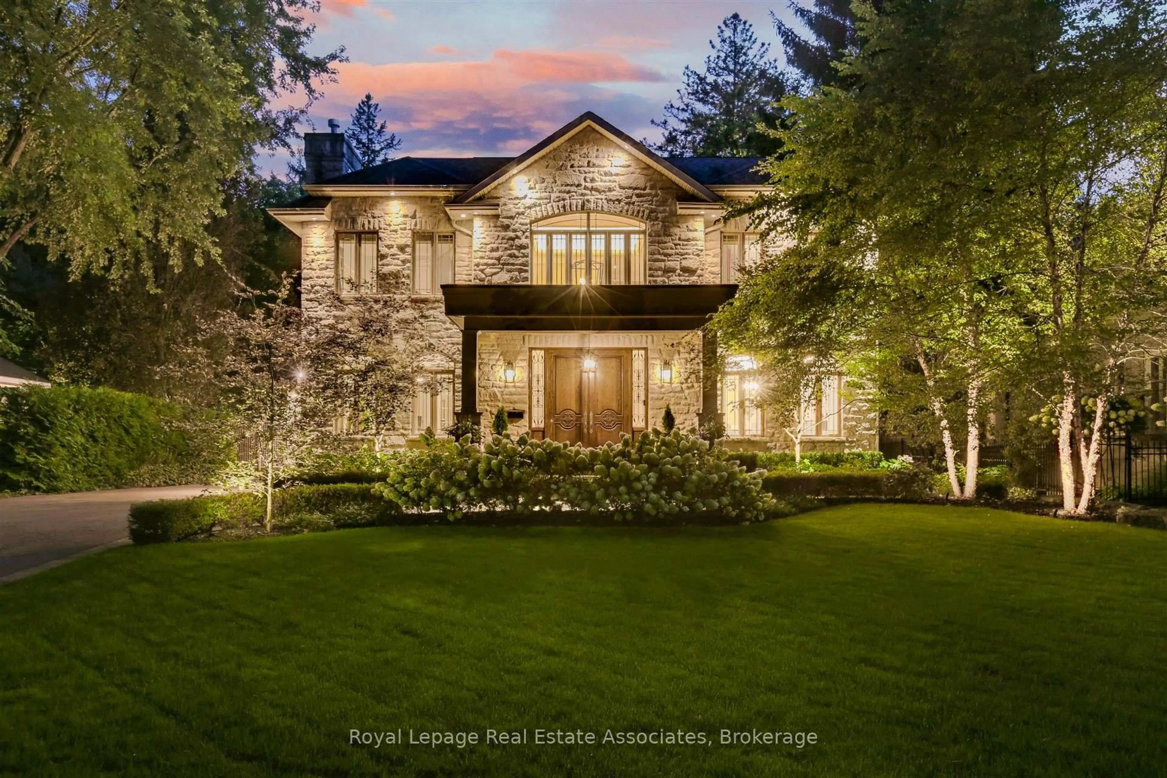 Unknown for 1456 Glenburnie Rd, Mississauga Ontario L5G 3C8