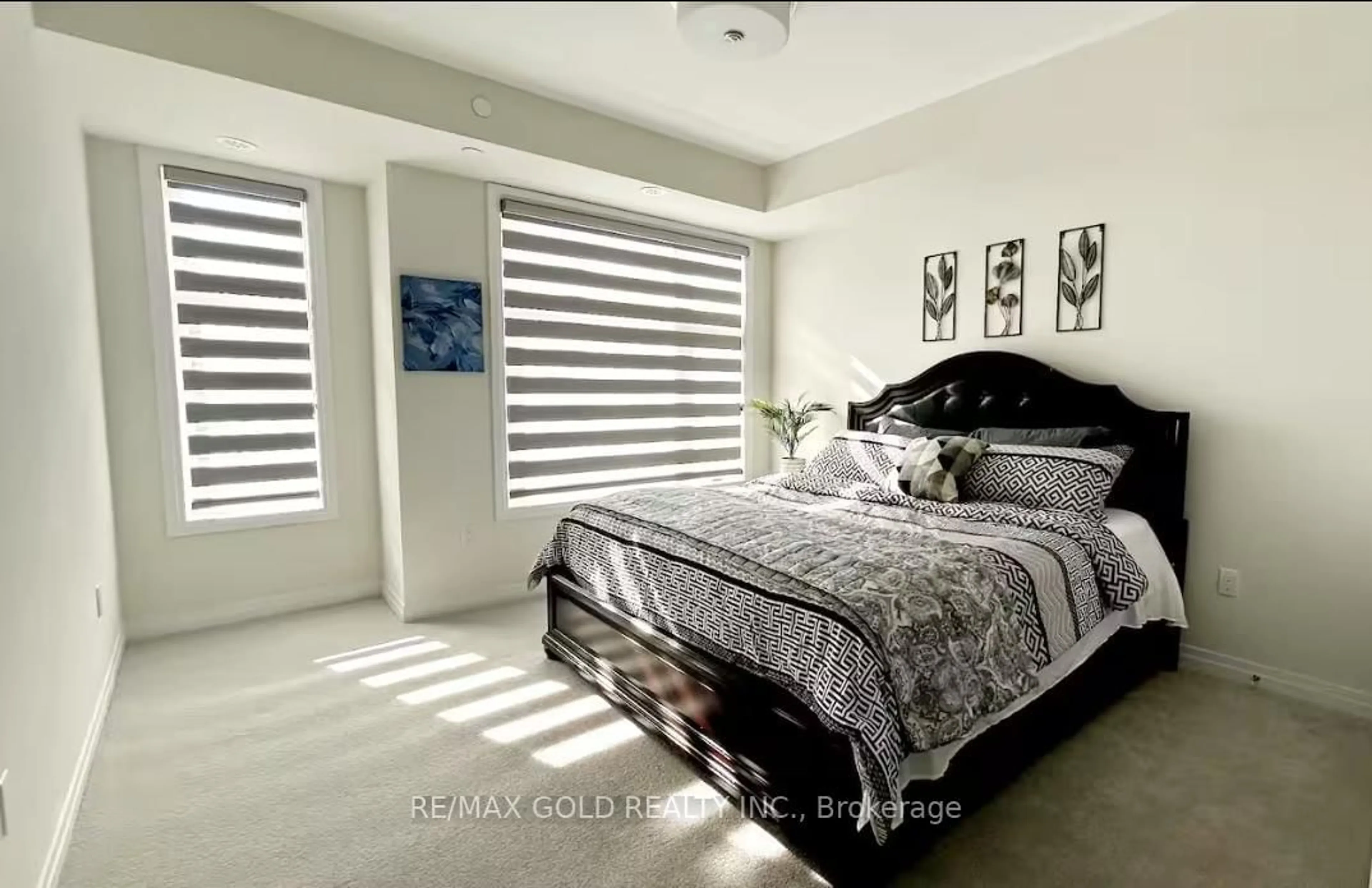 Bedroom with bed, unknown for 35 Fieldridge Cres #36, Brampton Ontario L6R 4G6