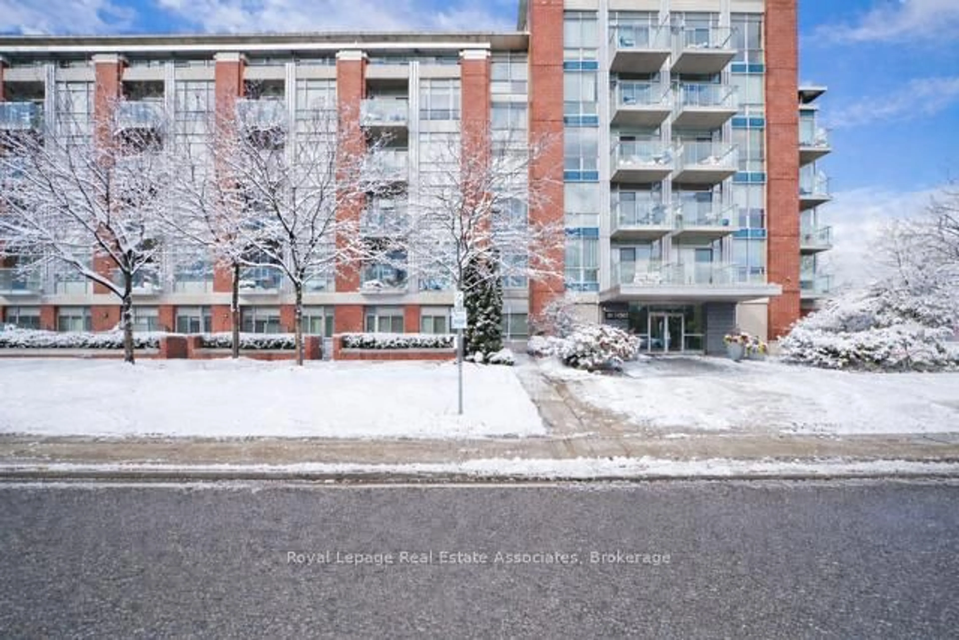 Unknown for 80 Port St #107, Mississauga Ontario L5G 4V6