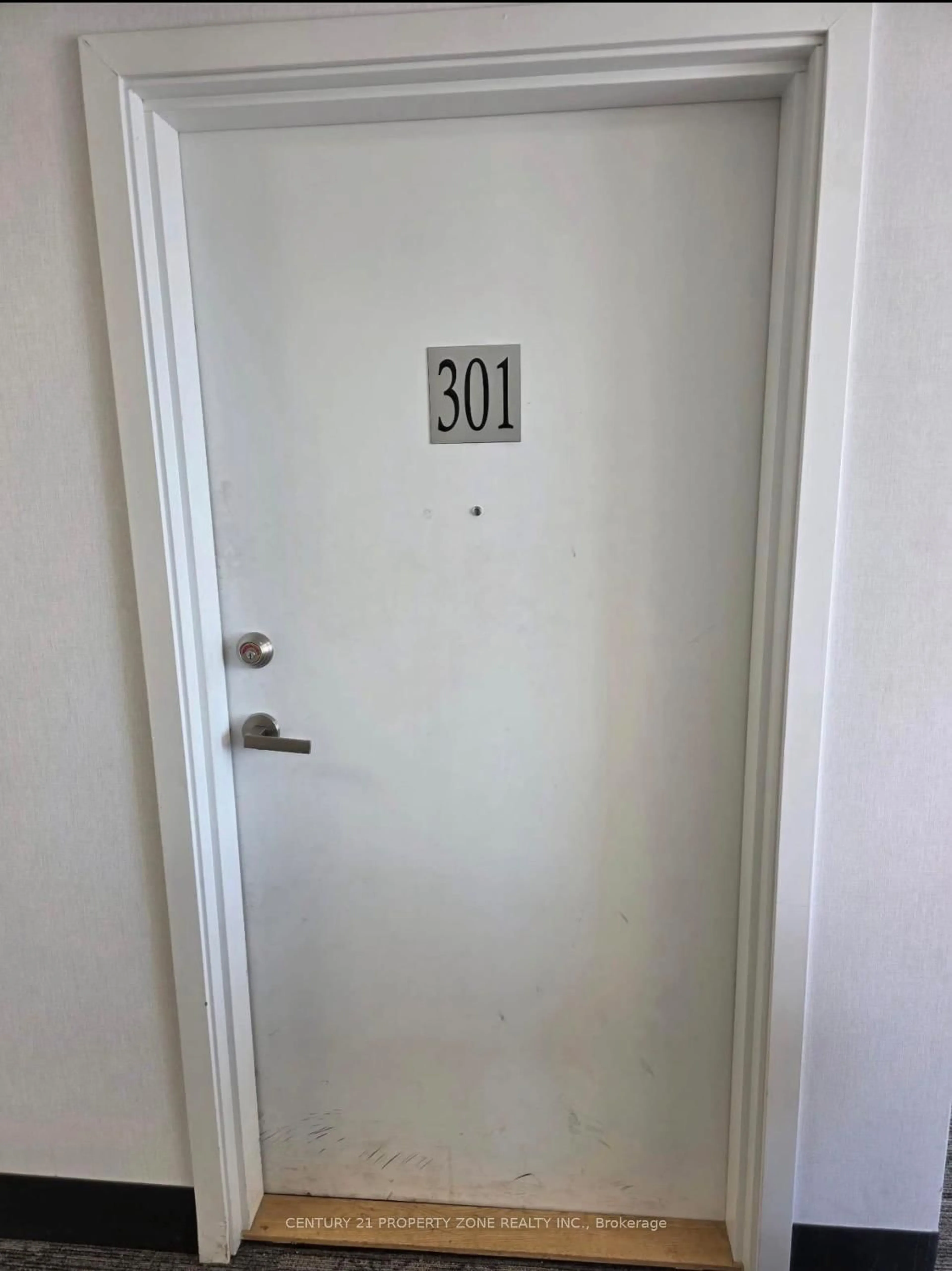 A pic of a room for 3401 Ridgeway Dr #301, Mississauga Ontario L5L 5T3