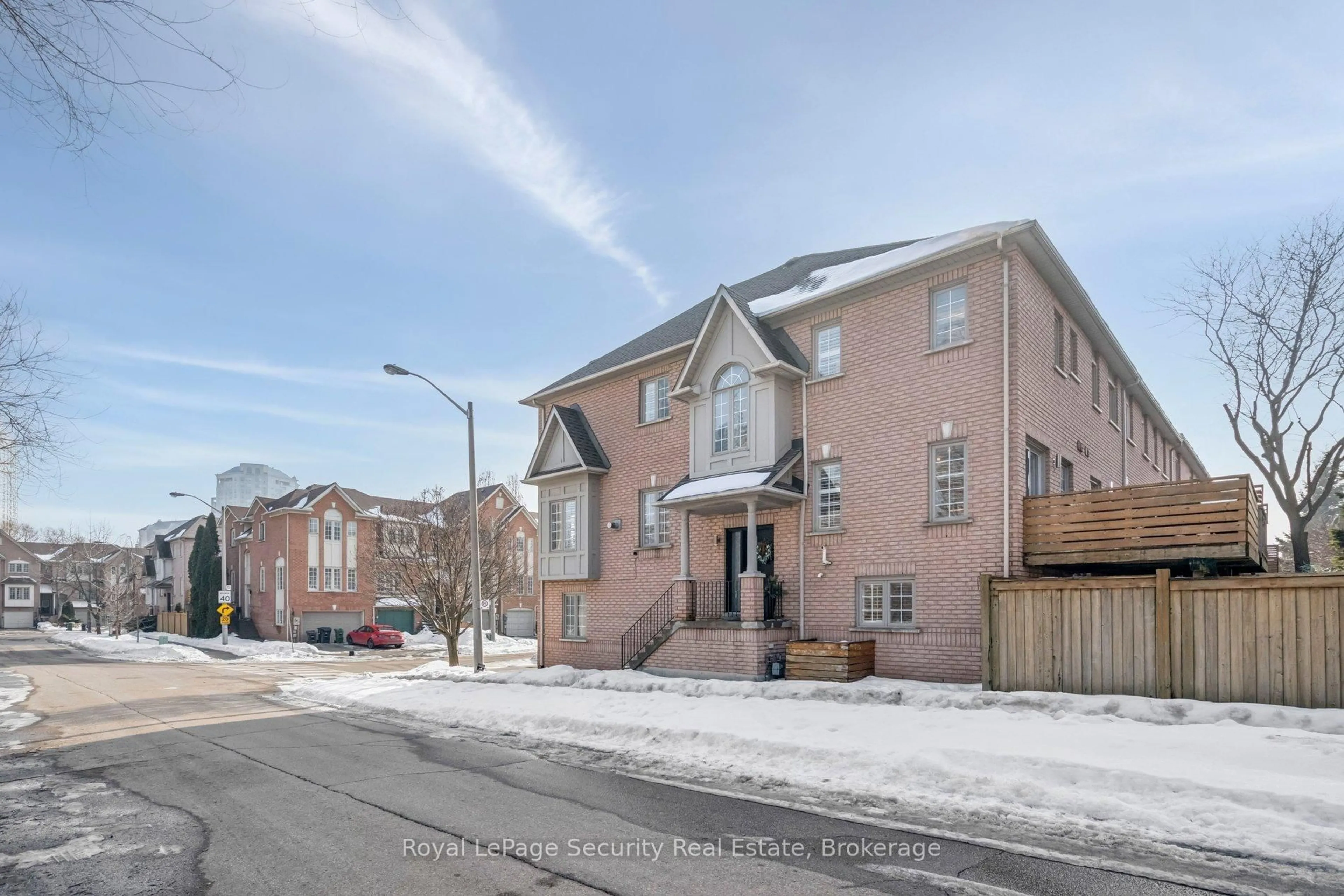 Home with brick exterior material, street for 2 Bluewater Crt, Toronto Ontario M8V 4A8