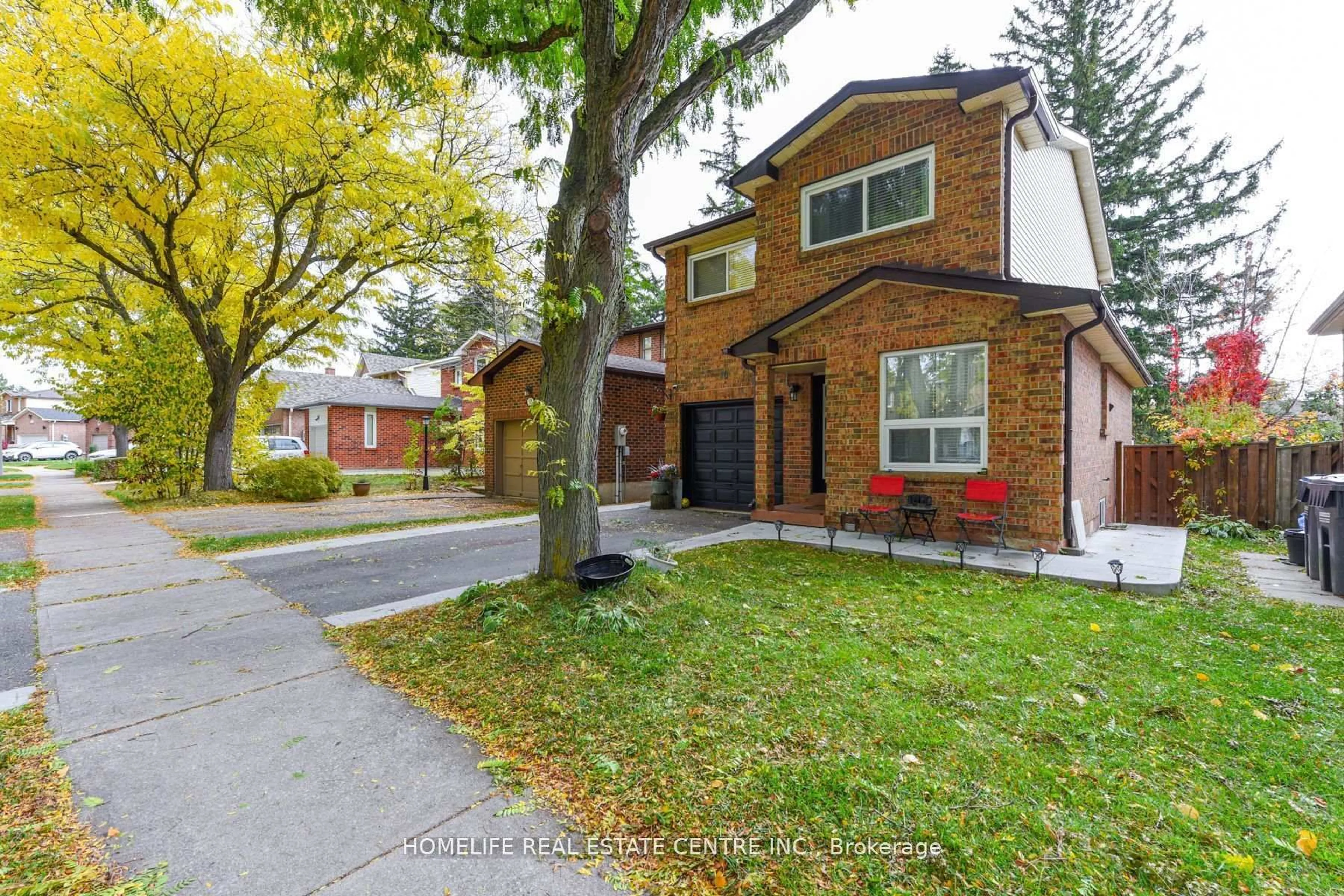 Home with brick exterior material, street for 20 Oleander Cres, Brampton Ontario L6Z 2C2