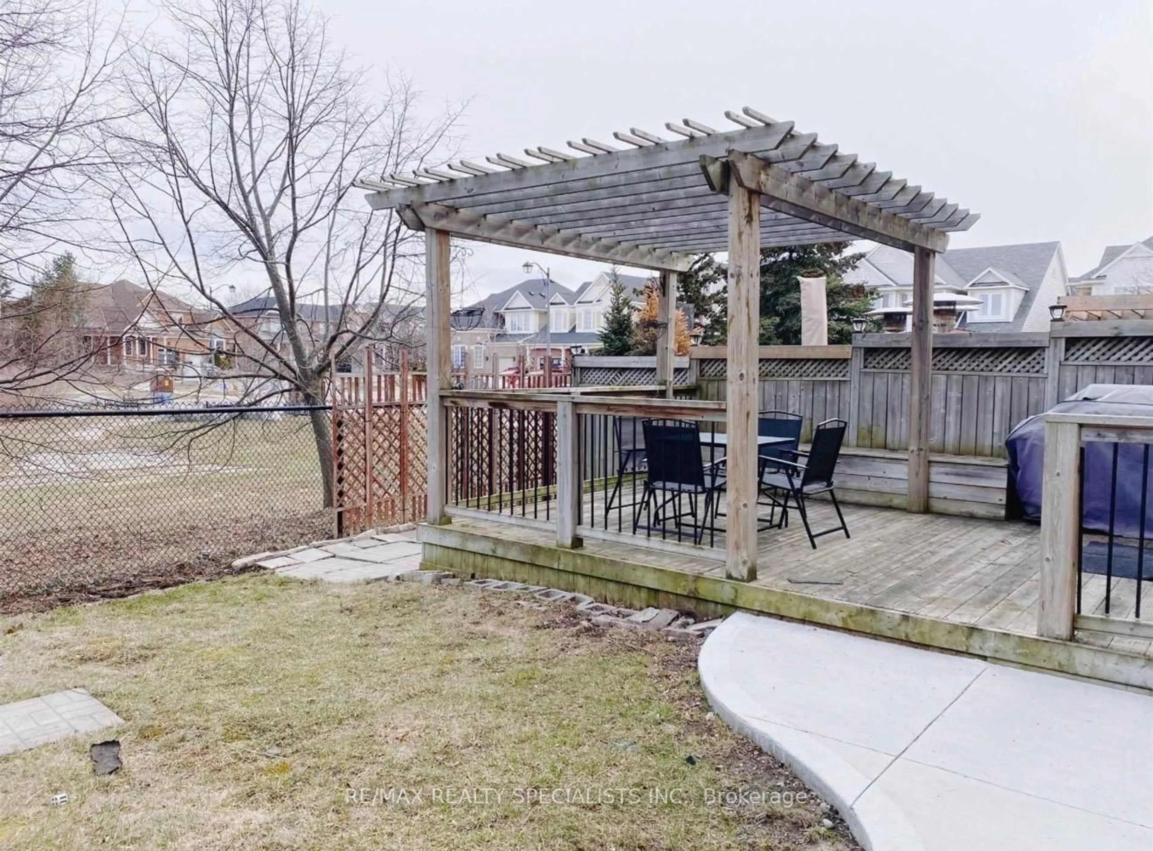 Patio, unknown for 511 Collis Crt, Milton Ontario L9T 5M7