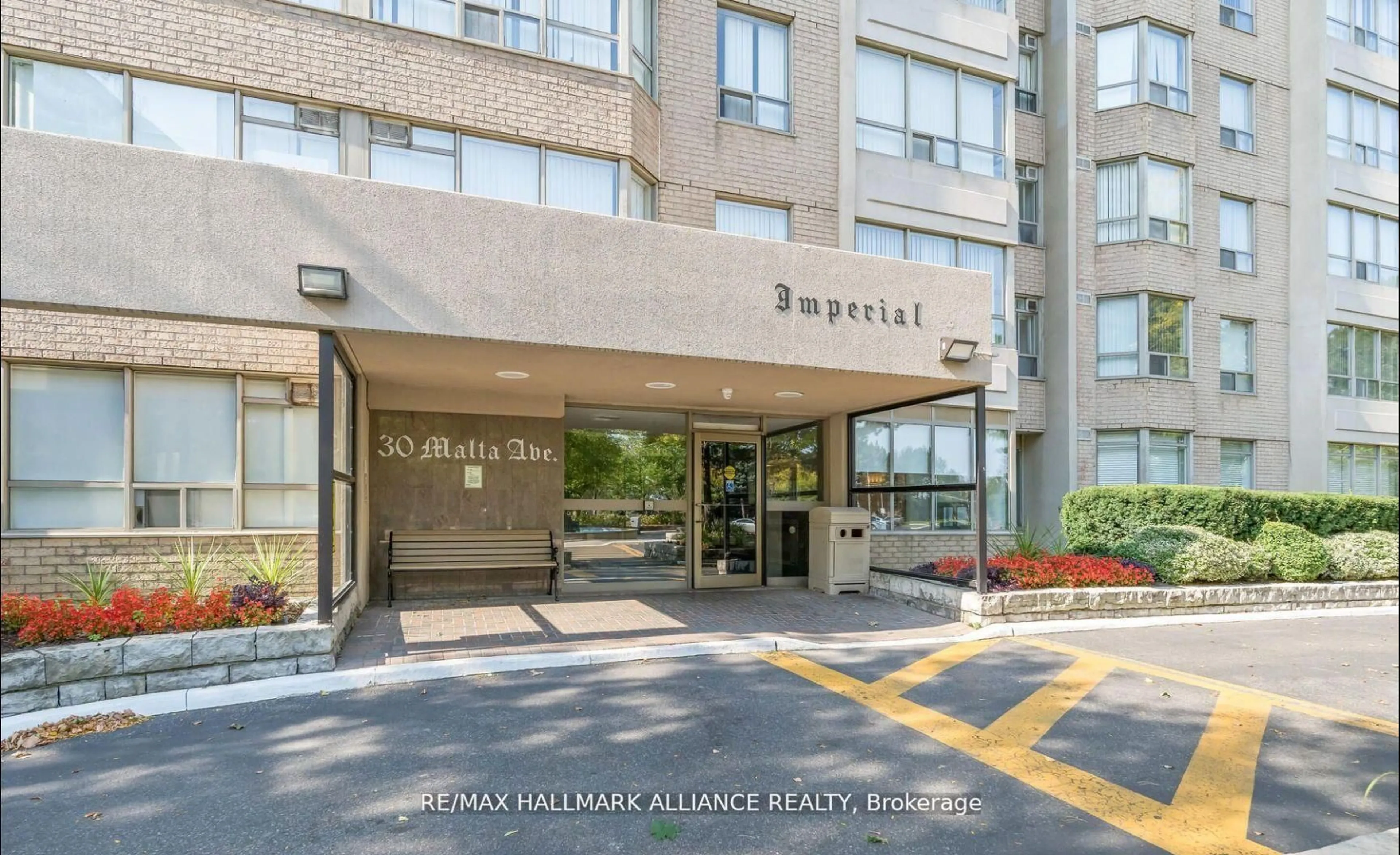 Indoor foyer for 30 Malta Ave #307, Brampton Ontario L6Y 4W6