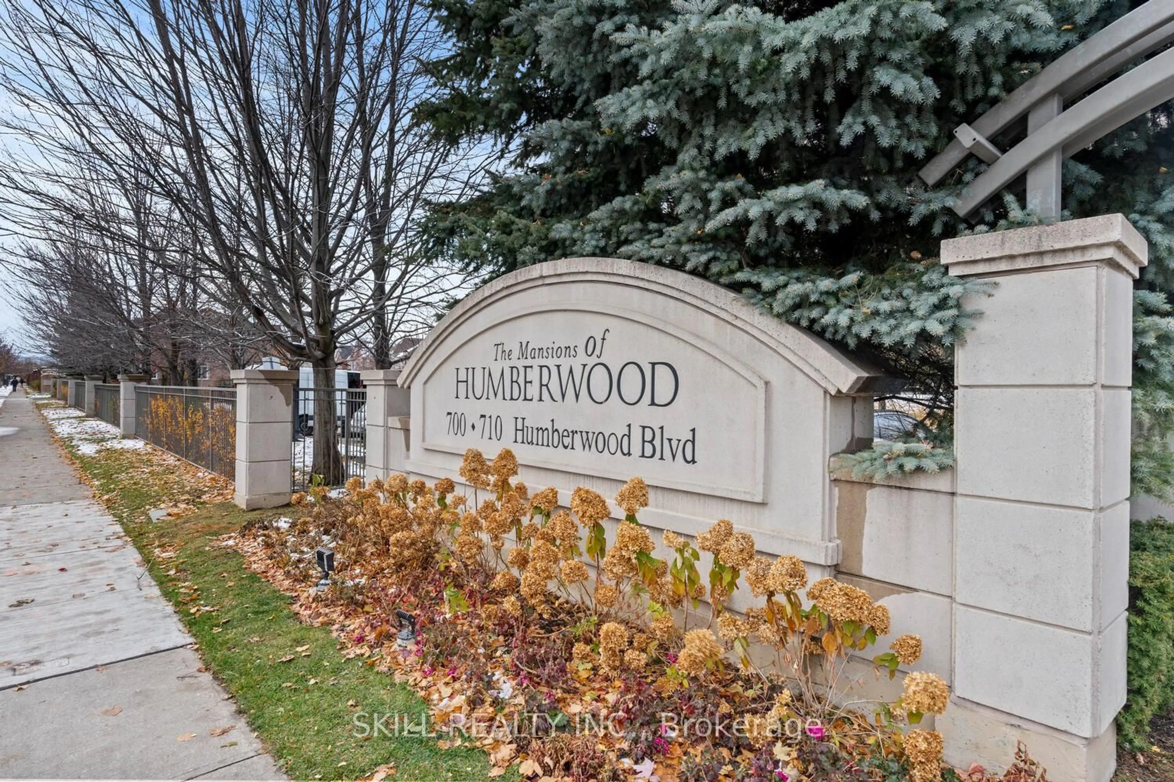 Indoor foyer for 710 Humberwood Blvd #1707, Toronto Ontario M9W 7J5