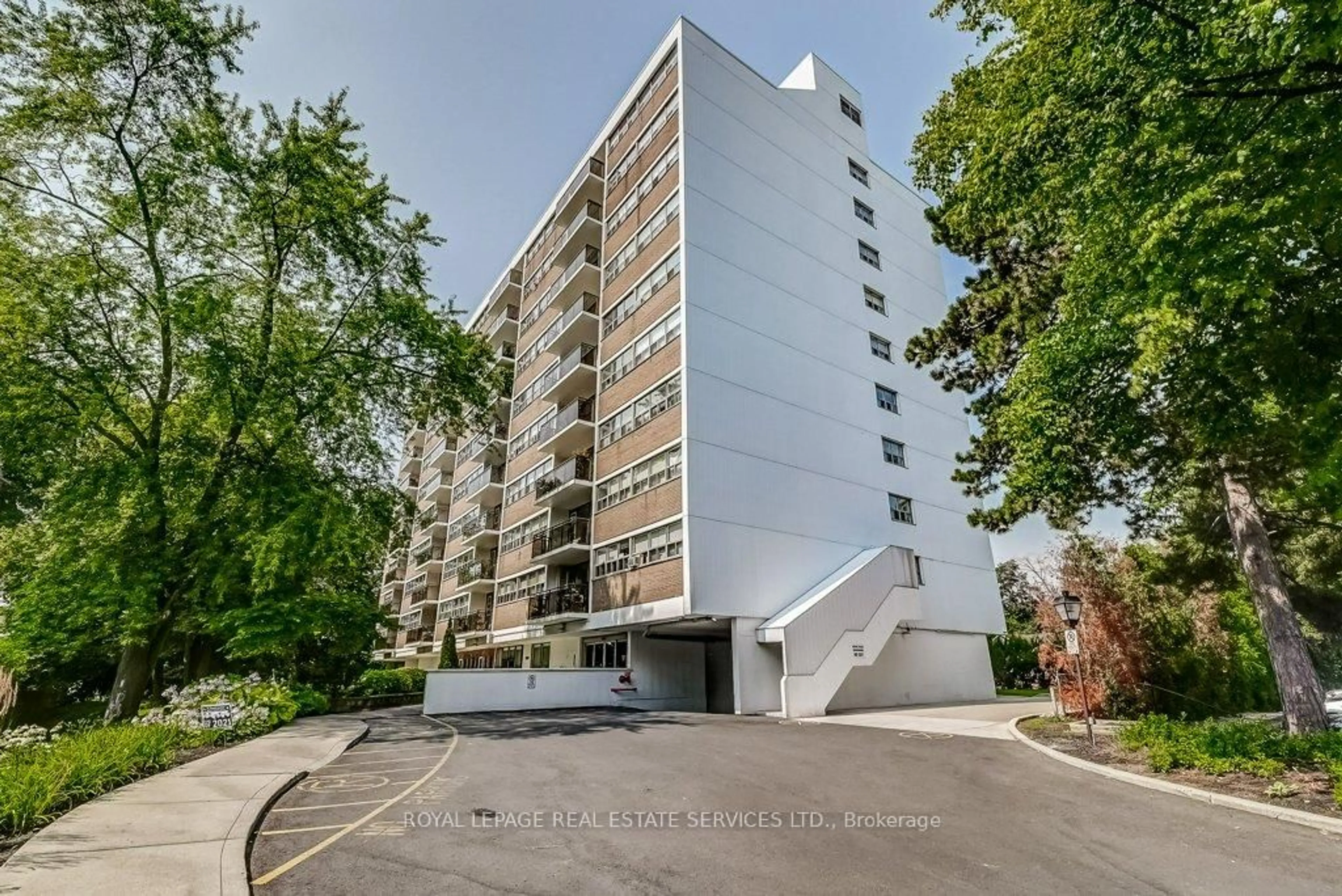 Unknown for 212 Kerr St #601, Oakville Ontario L6K 3B1