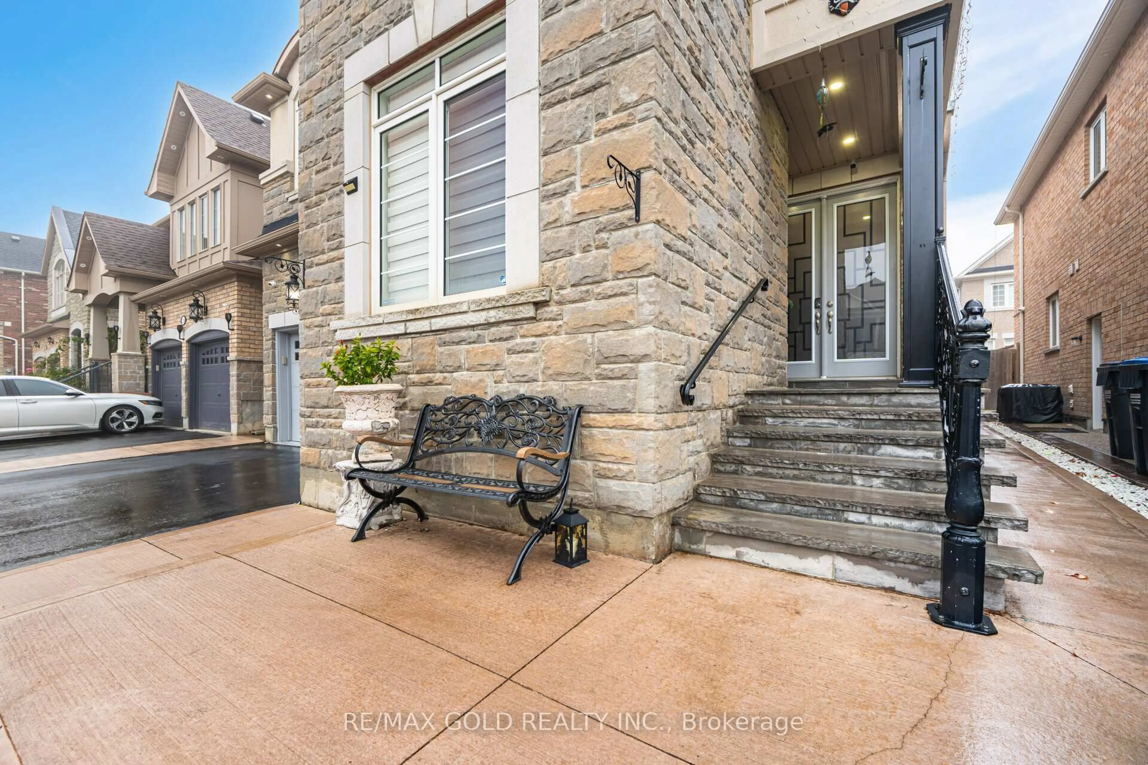 Unknown for 30 Fulmer Rd, Brampton Ontario L7A 4L9