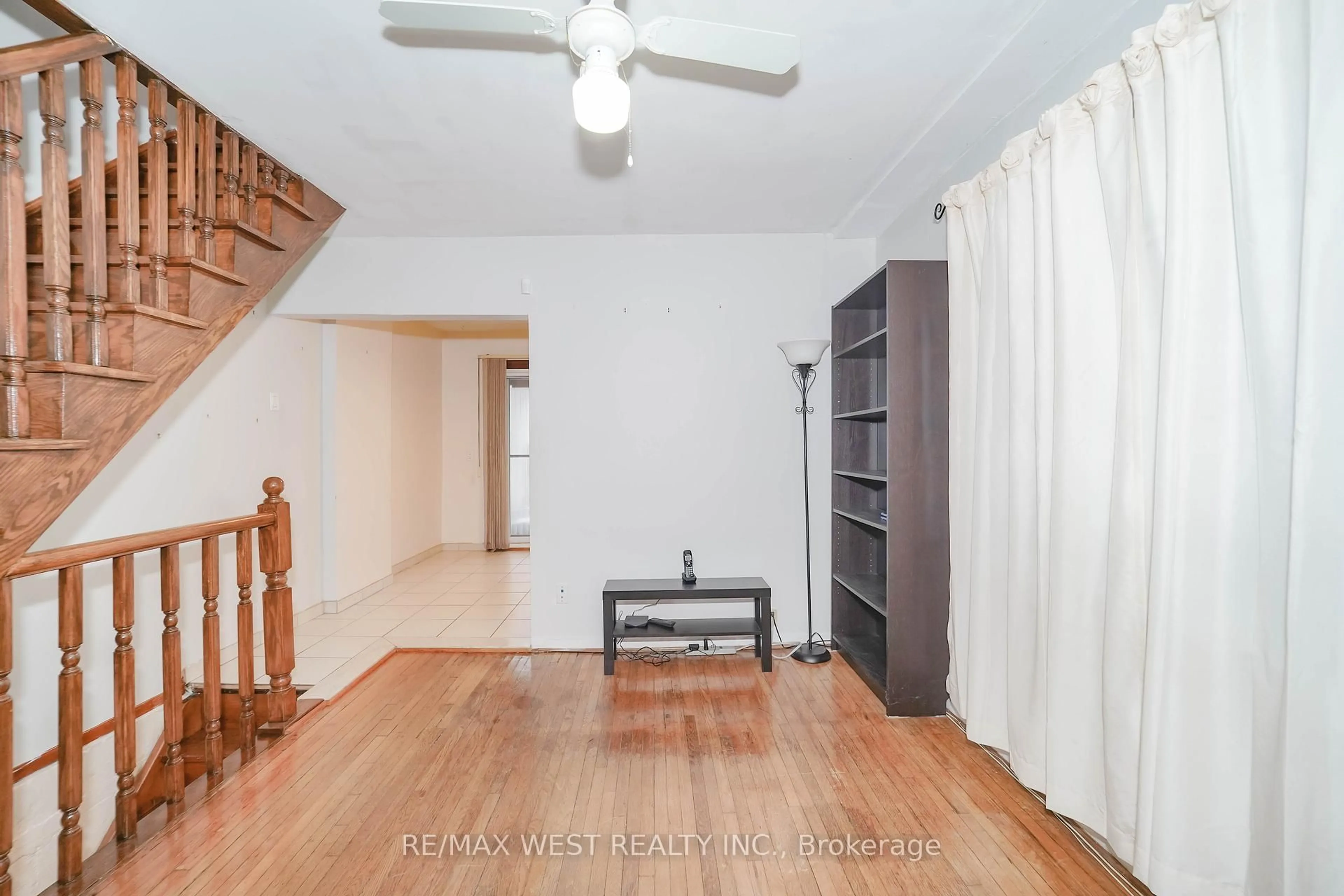 A pic of a room for 73 Chambers Ave, Toronto Ontario M6N 3M1