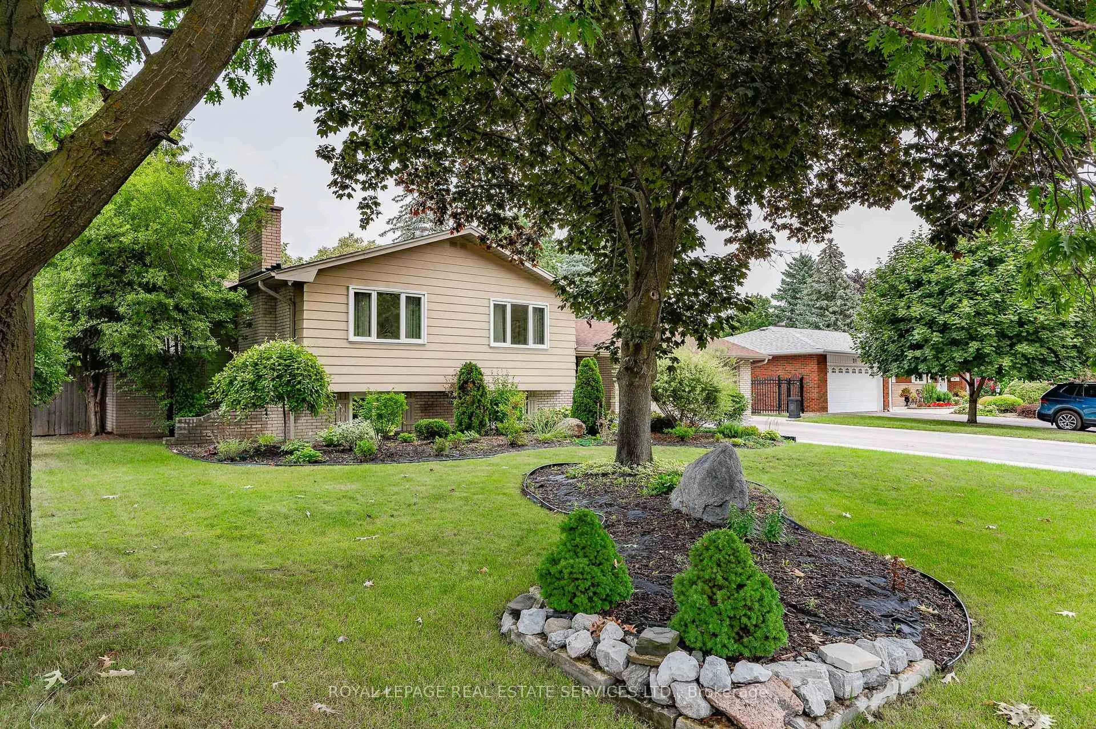 Unknown for 23 Hillside Dr, Brampton Ontario L6S 1A2