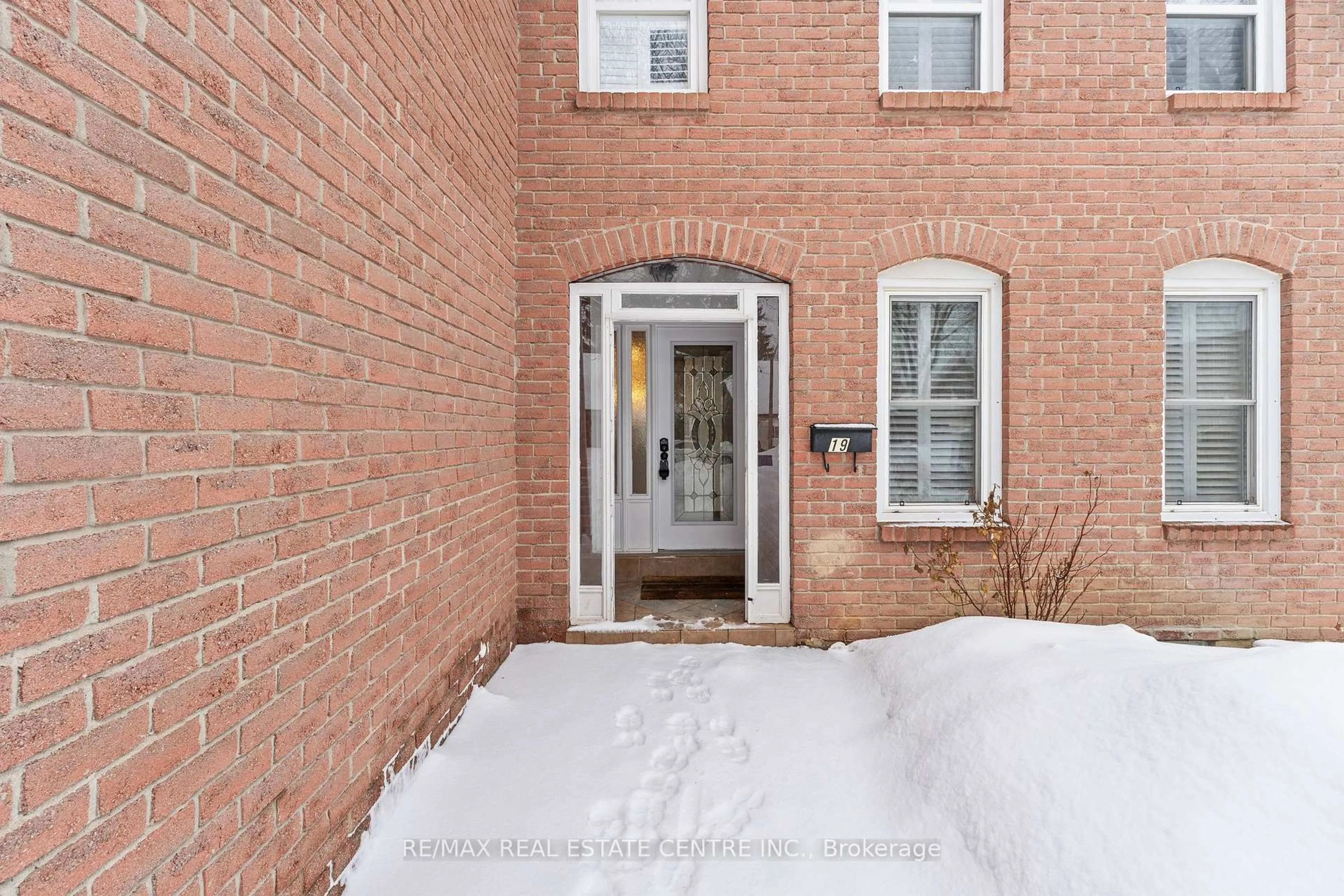 Unknown for 19 Jaffa Dr, Brampton Ontario L6S 4C7