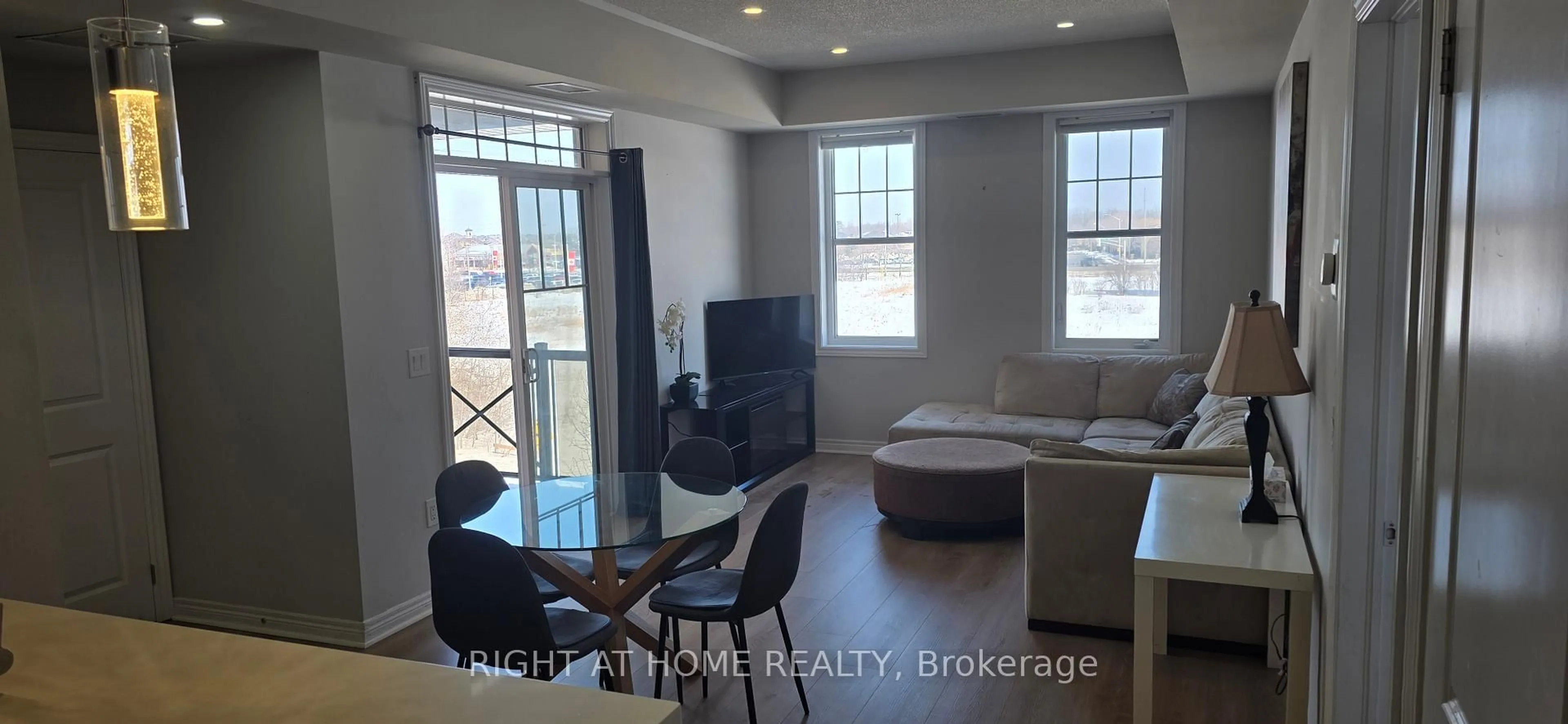 Living room with furniture, unknown for 272 Georgian Dr #301, Oakville Ontario L6H 7K1