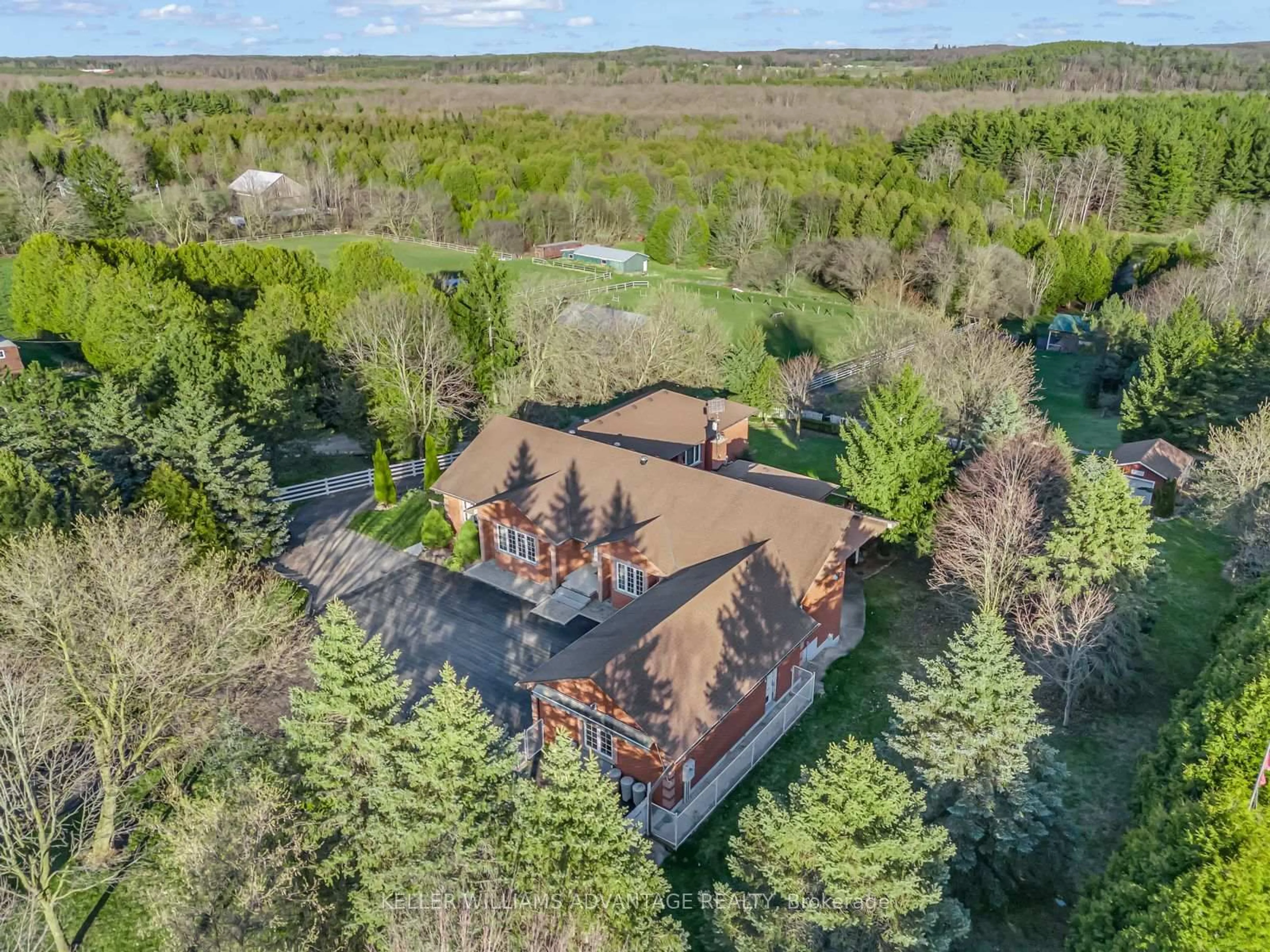 A pic from outside/outdoor area/front of a property/back of a property/a pic from drone, forest/trees view for 3100 30 Side Rd, Milton Ontario N0B 2K0