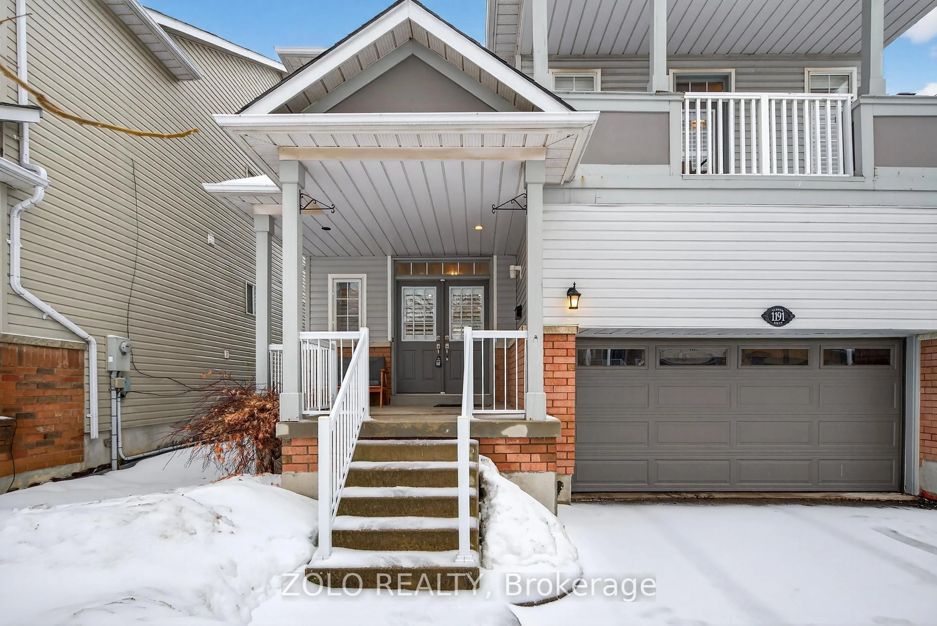 Indoor entryway for 1191 Turner Dr, Milton Ontario L9T 5R7