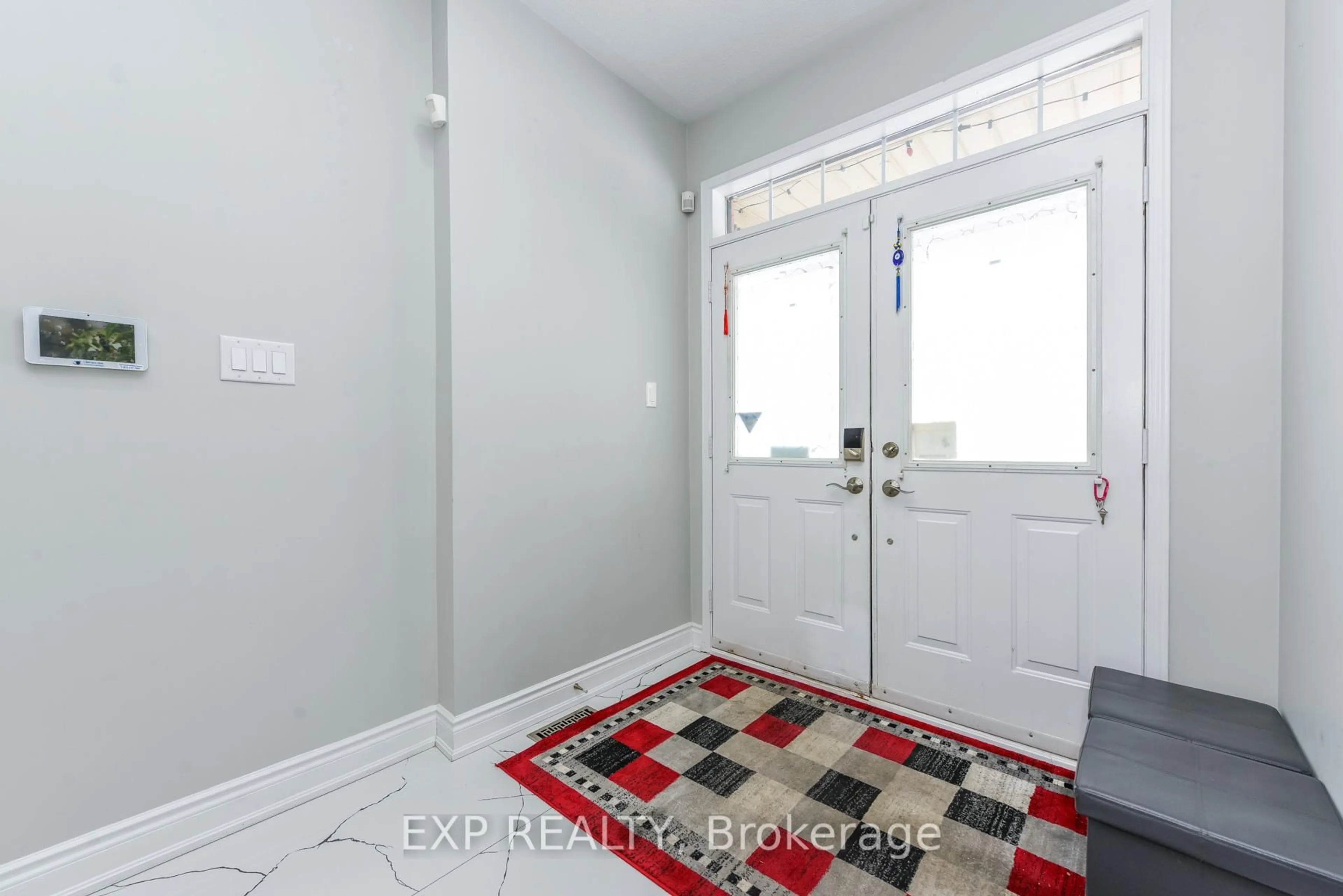 Indoor entryway for 7 Chapparal Dr, Brampton Ontario L6R 3C5
