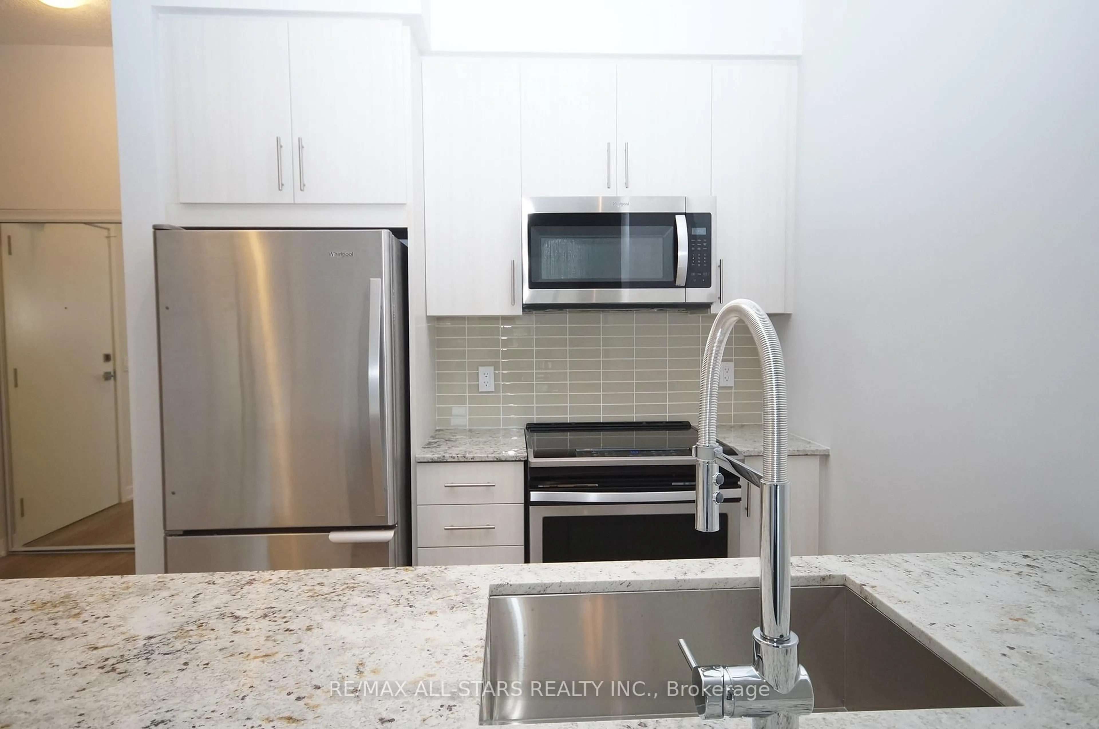 Standard kitchen, unknown for 4085 Parkside Village Dr ##301, Mississauga Ontario L5B 0K9