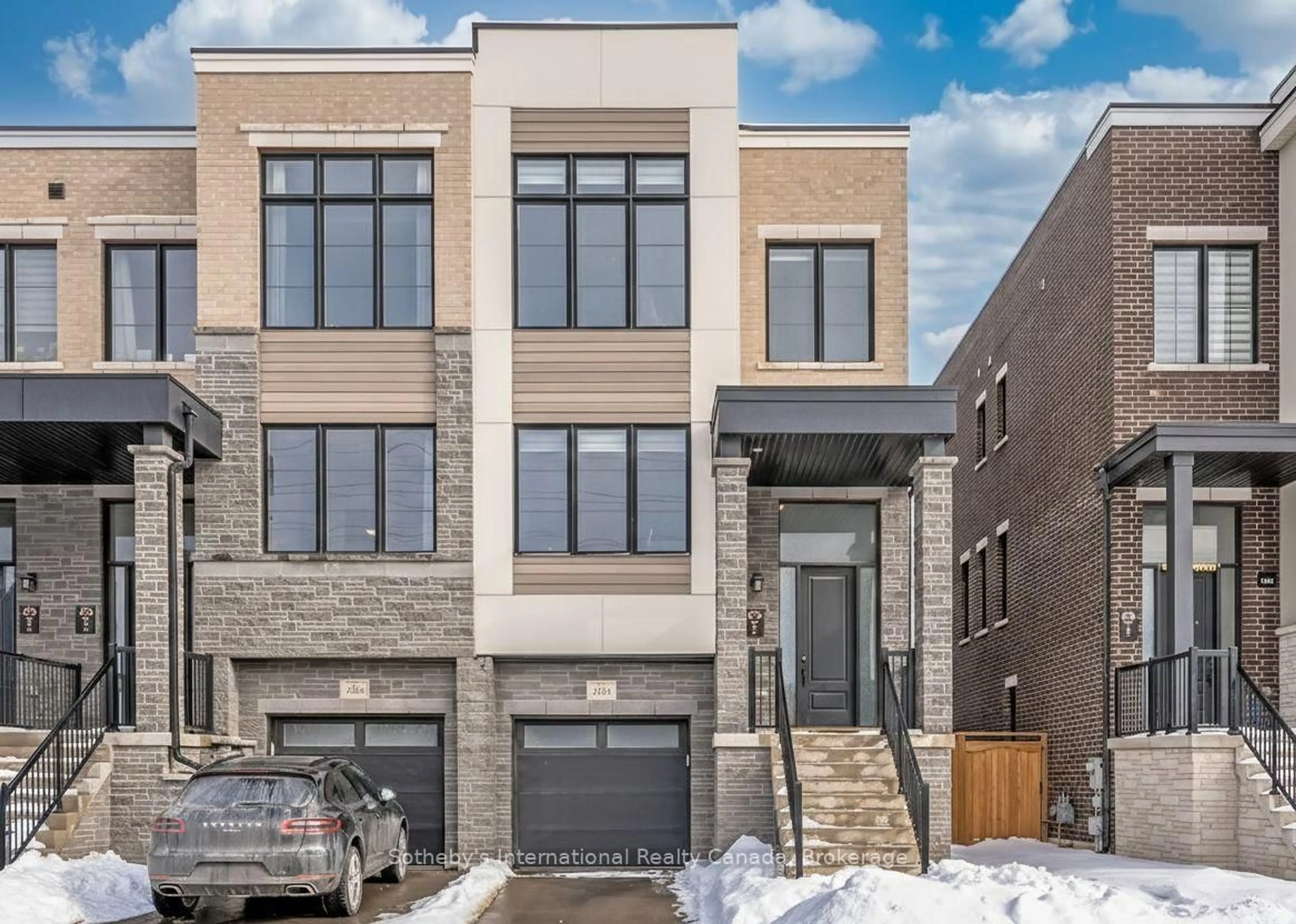 Home with brick exterior material, street for 1492 Yellow Rose Circ, Oakville Ontario L6M 4G3