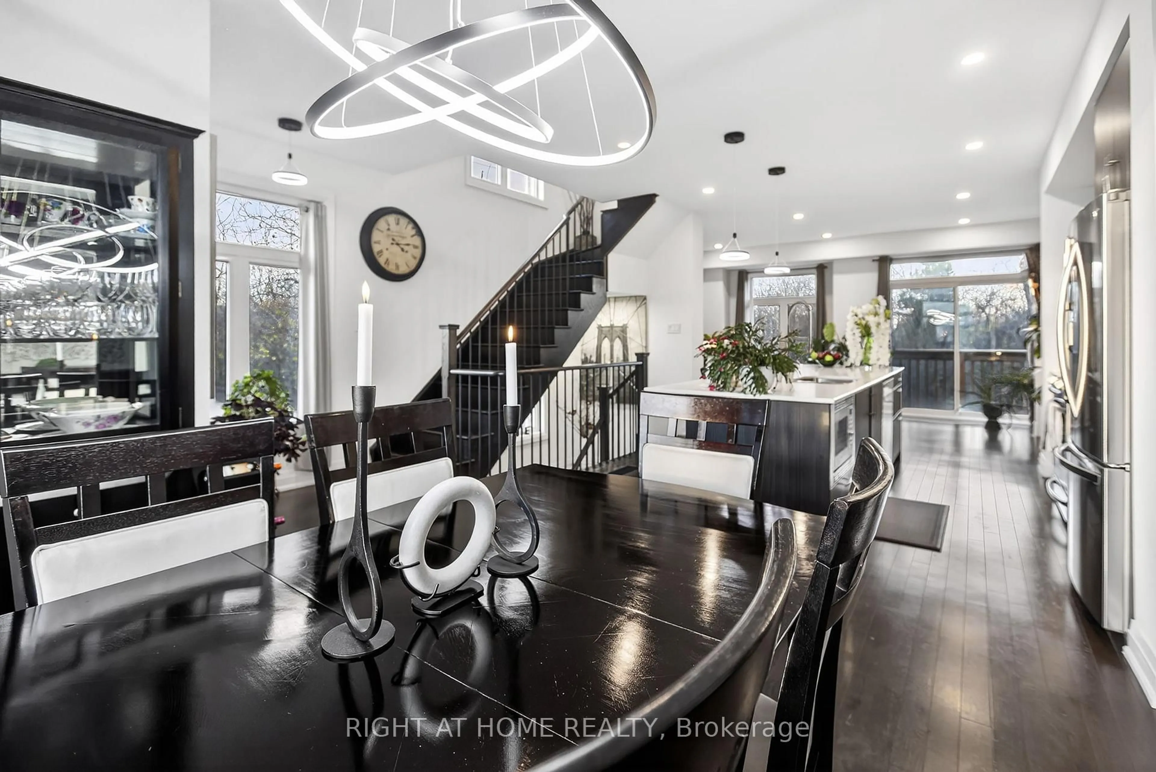 Unknown for 1802 Mitoff Pl, Mississauga Ontario L4W 0E8