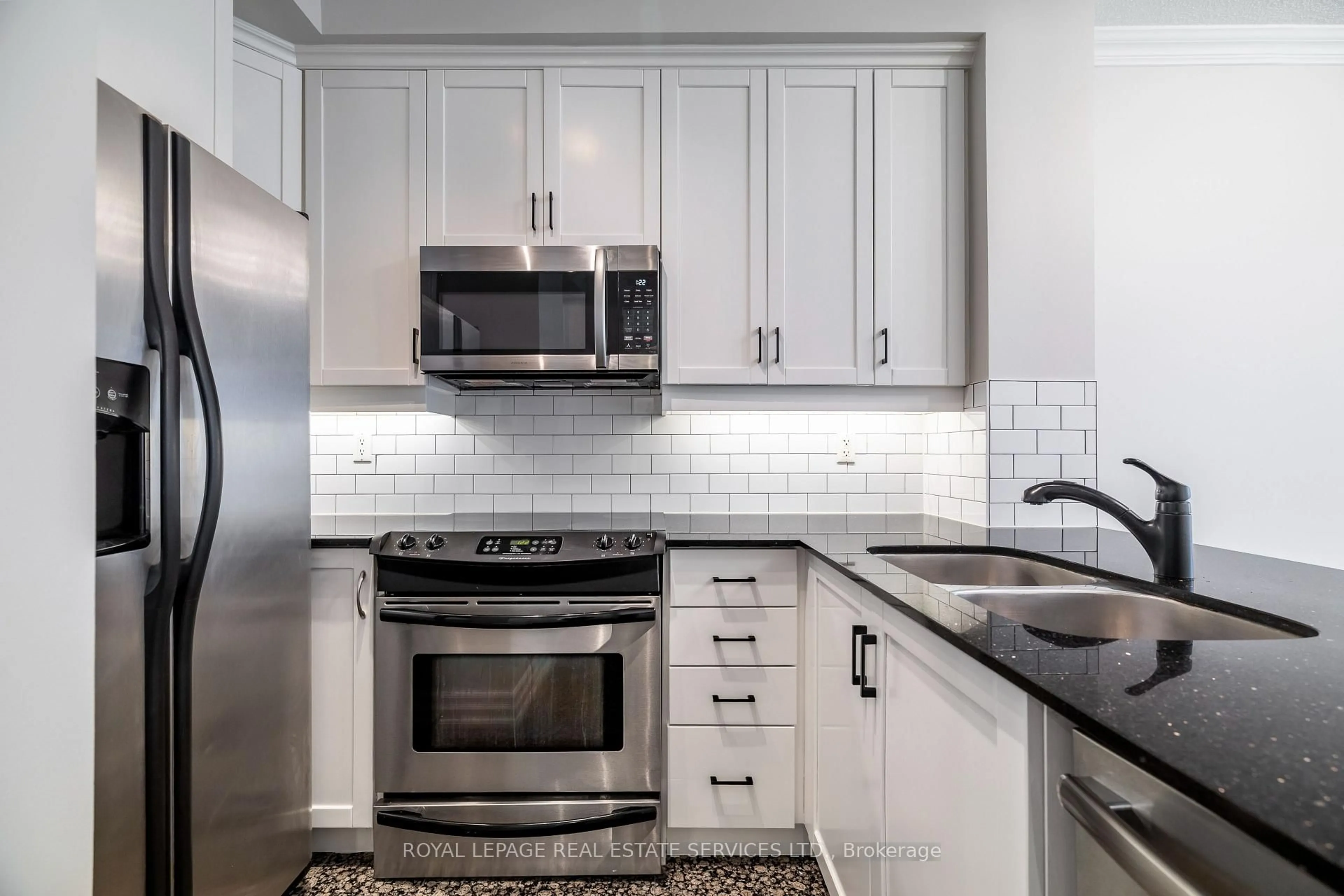 Standard kitchen, ceramic/tile floor for 2083 Lake Shore Blvd #109, Toronto Ontario M8V 4G2