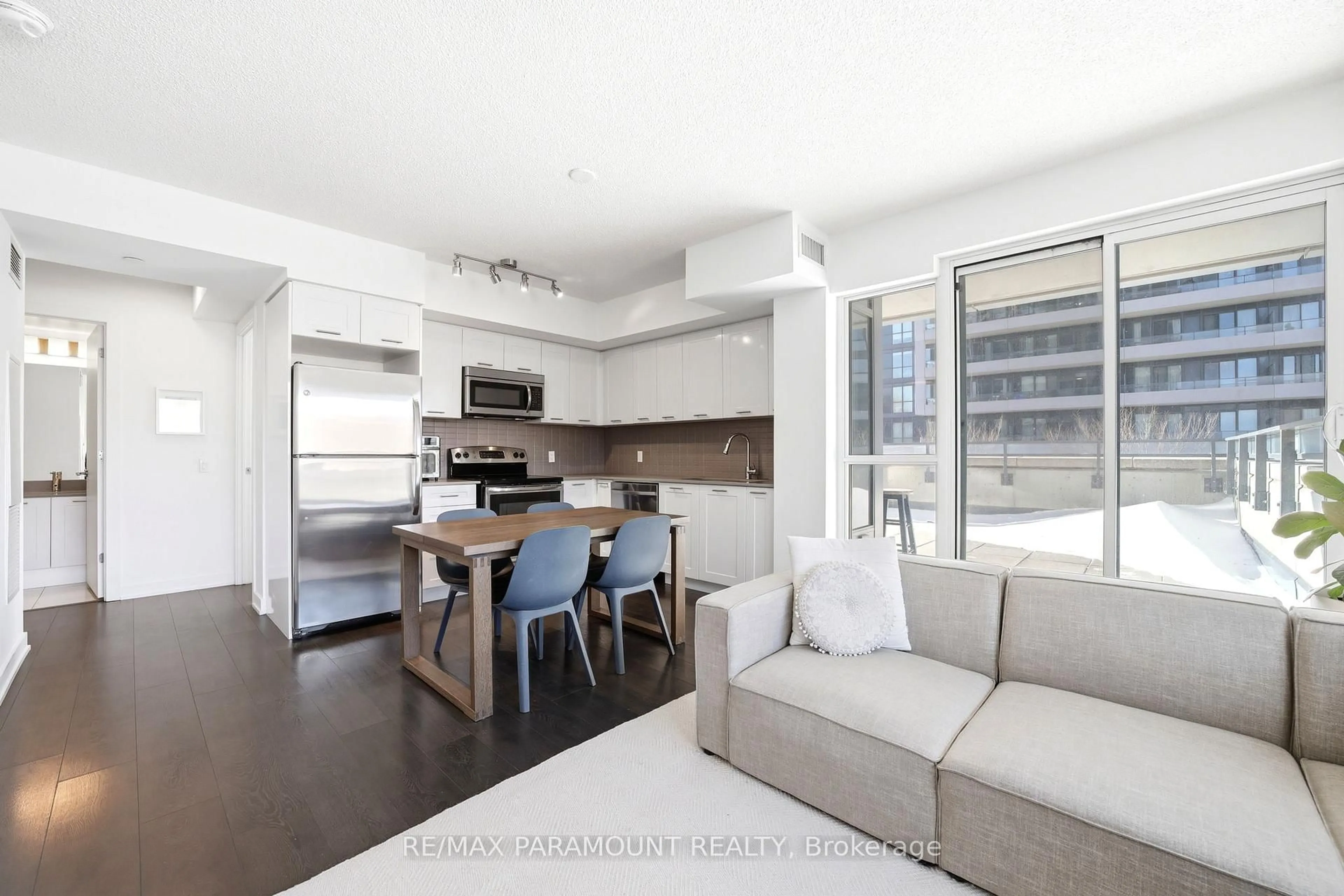 Open concept kitchen, unknown for 2220 Lake Shore Blvd #304, Toronto Ontario M8V 0C1