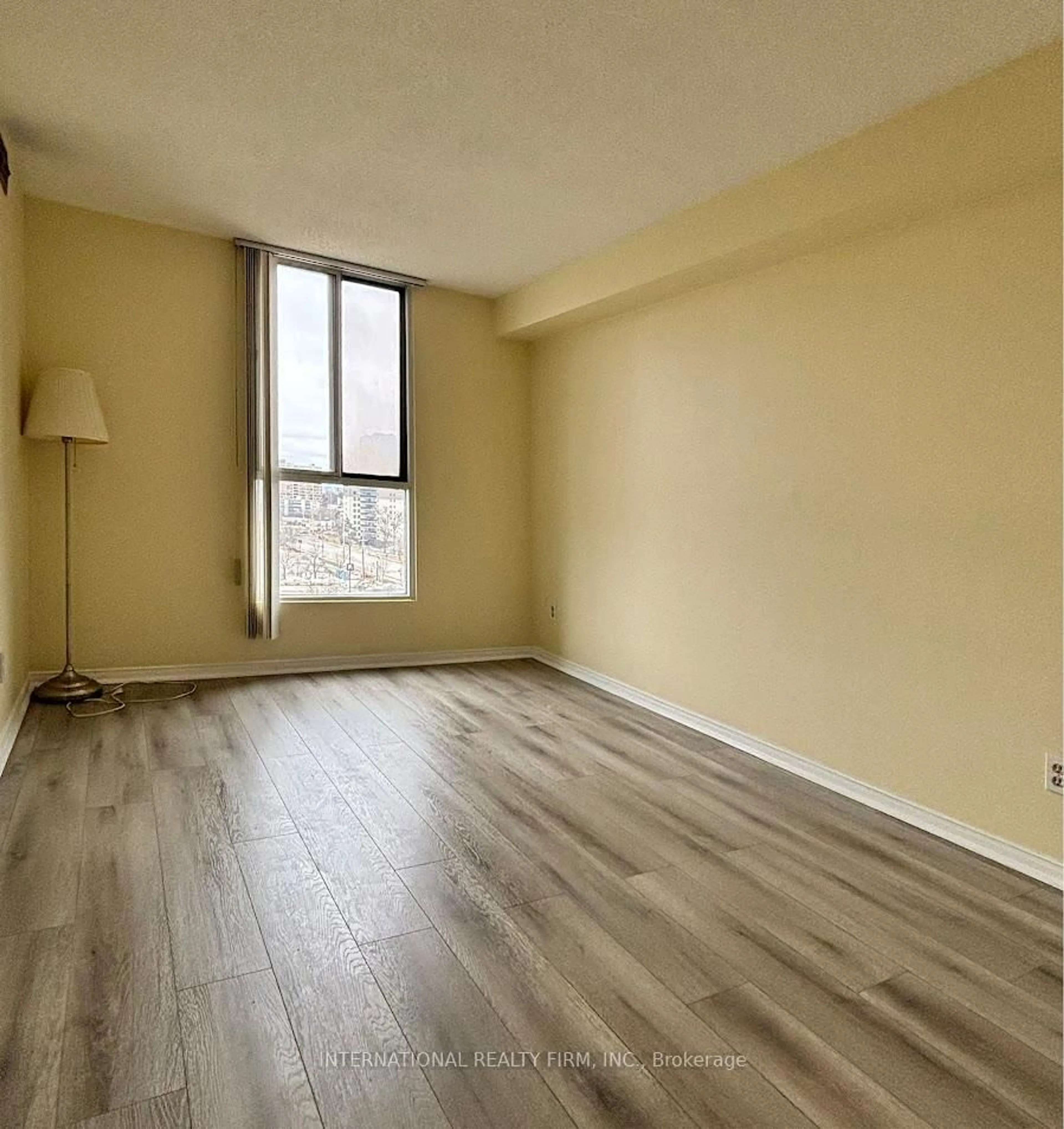 A pic of a room for 115 Hillcrest Ave #502, Mississauga Ontario L5B 3Y9