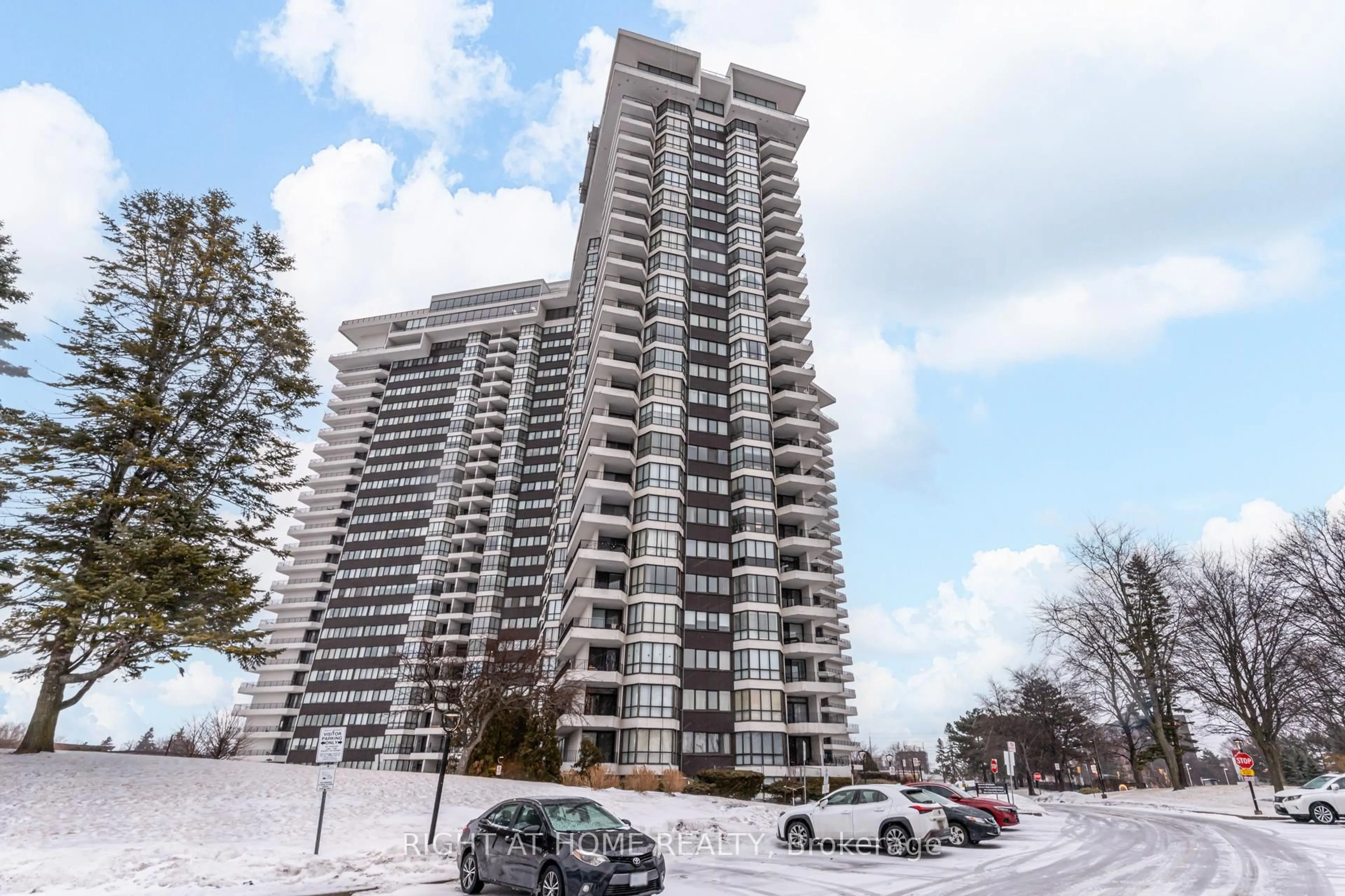 Unknown for 1333 Bloor St #606, Mississauga Ontario L4Y 3T6