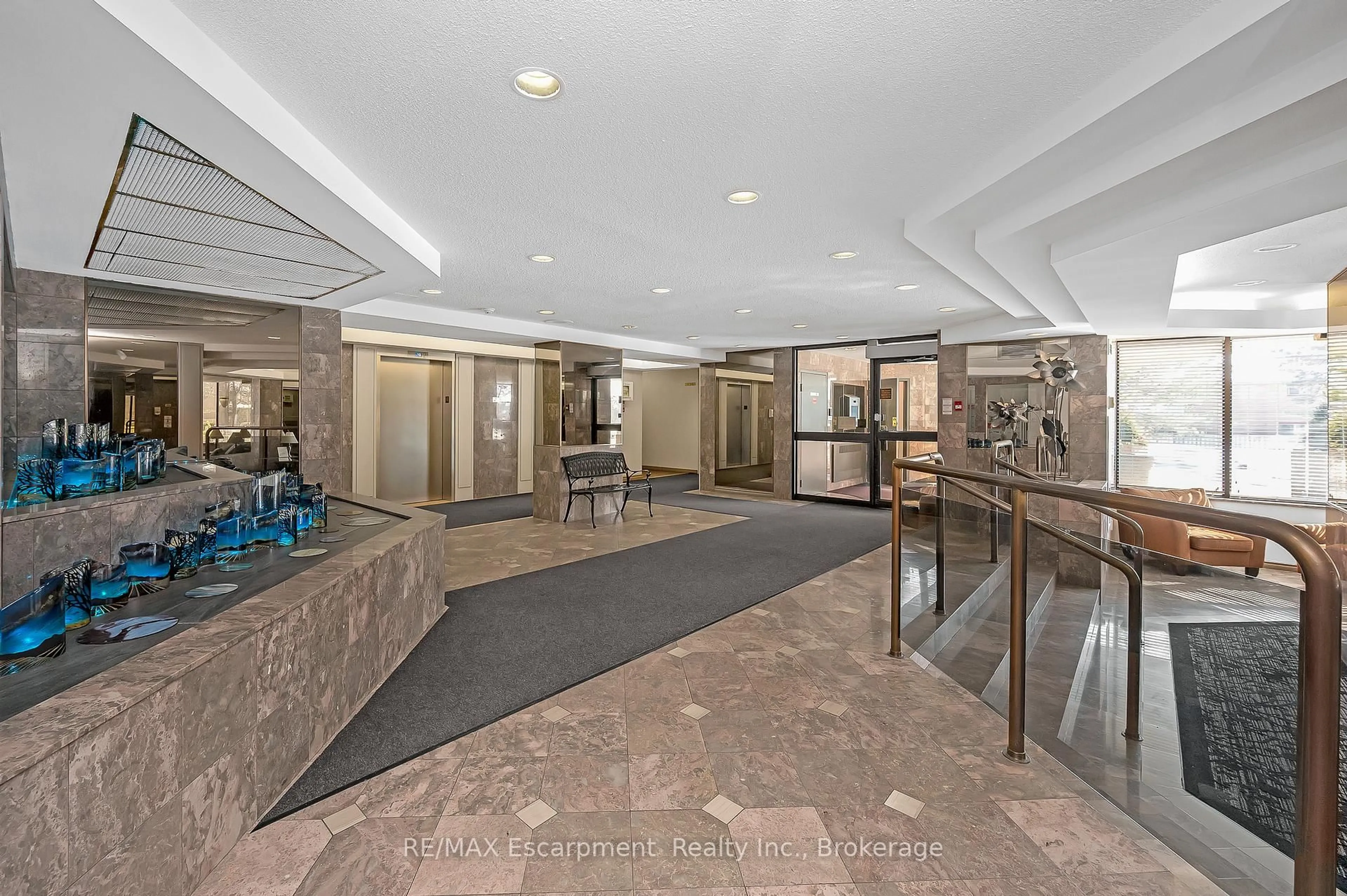 Lobby for 20 Cherrytree Dr #809, Brampton Ontario L6Y 3V1