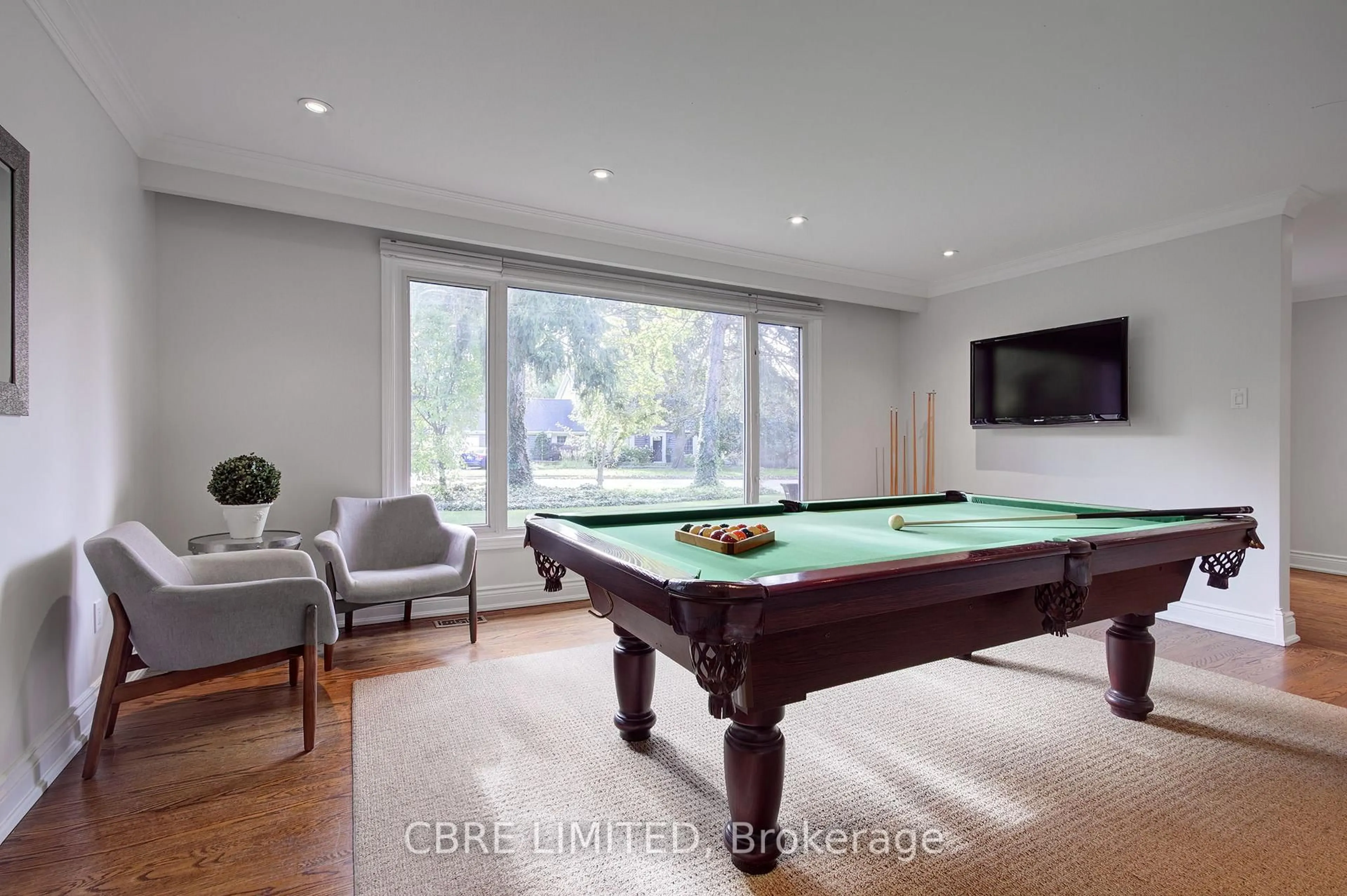 A pic of a room for 1385 Birchwood Dr, Mississauga Ontario L5J 1T3