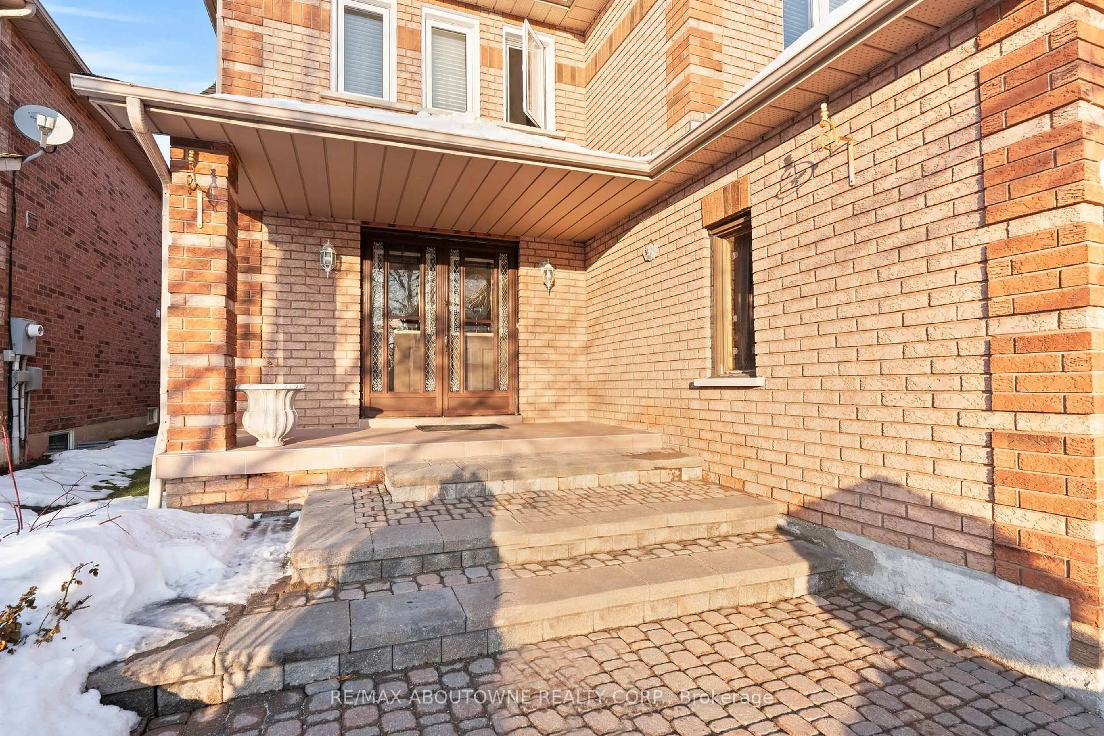 Home with brick exterior material, street for 49 Lockwood Rd, Brampton Ontario L6Y 4T7