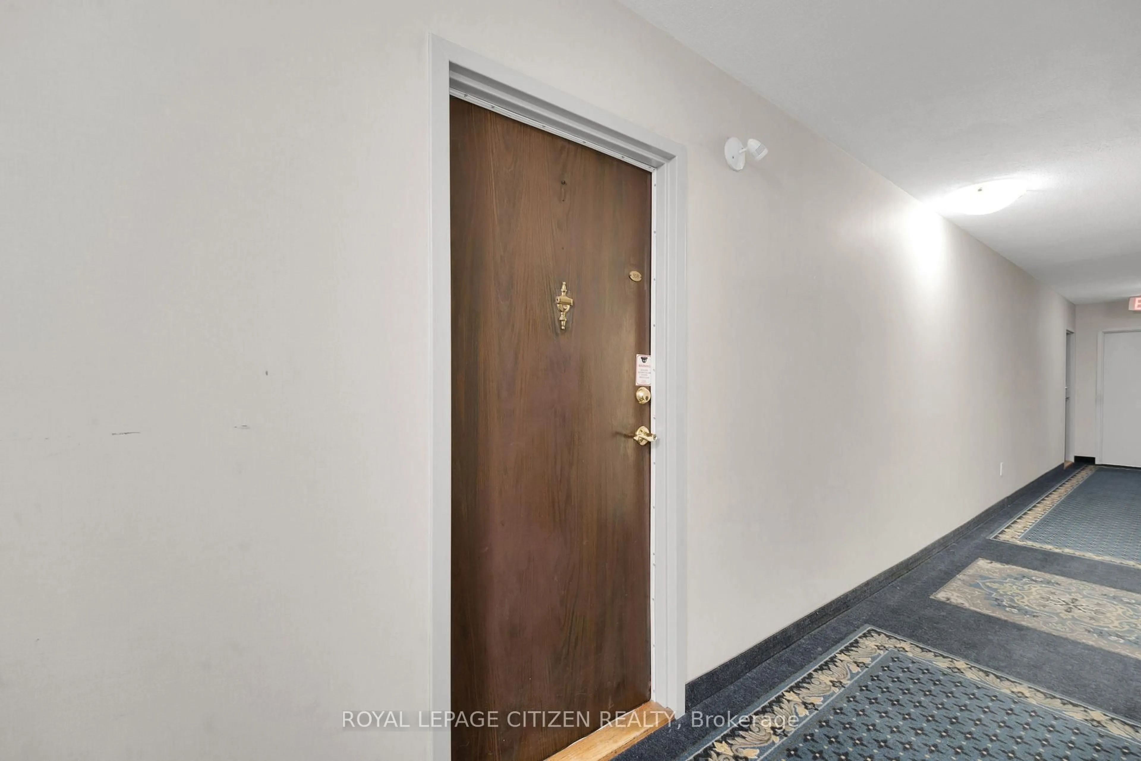 Indoor foyer for 19 Four Winds Dr #308, Toronto Ontario M3J 2S9