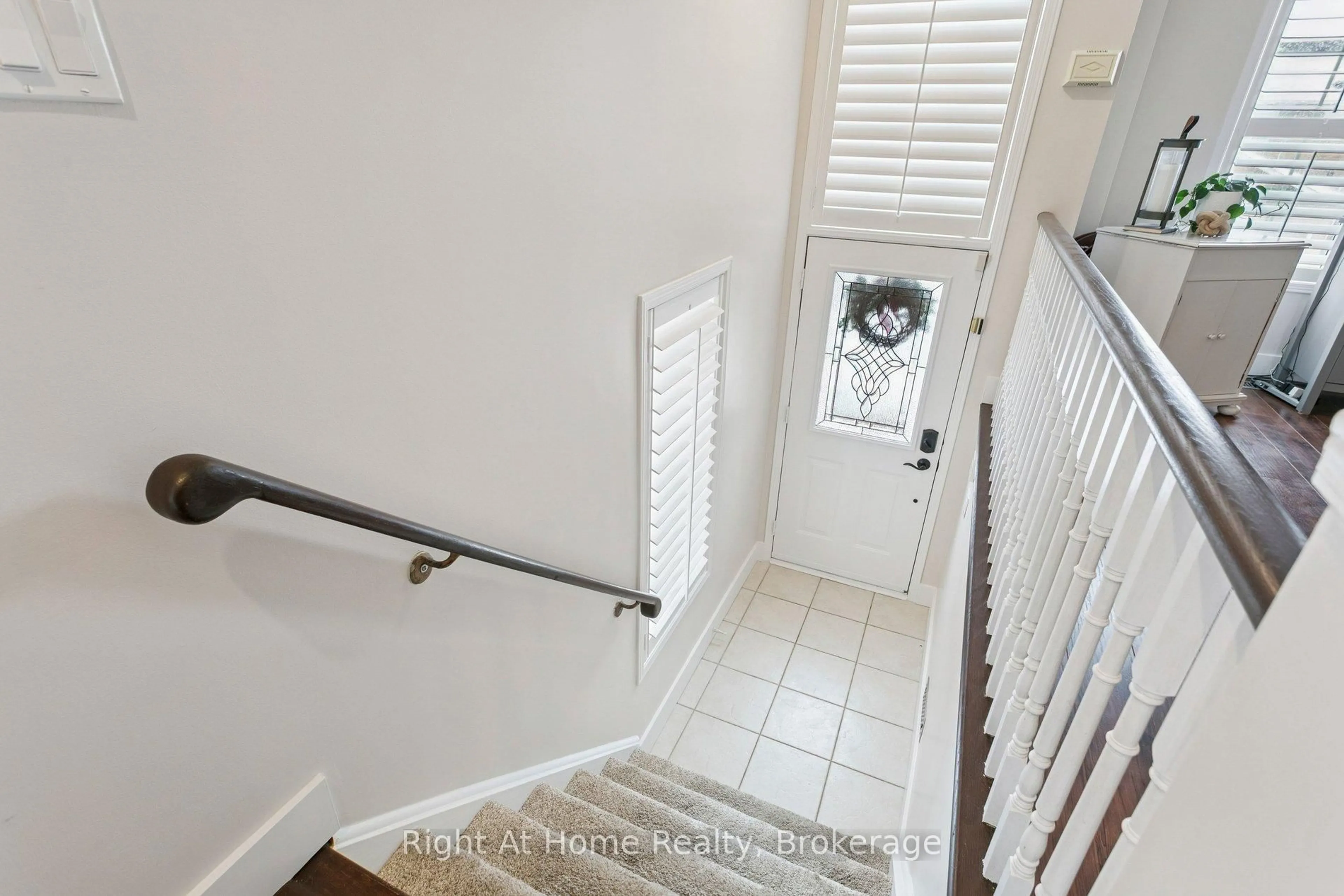 Unknown for 389 Fairgate Way, Oakville Ontario L6H 6Y1