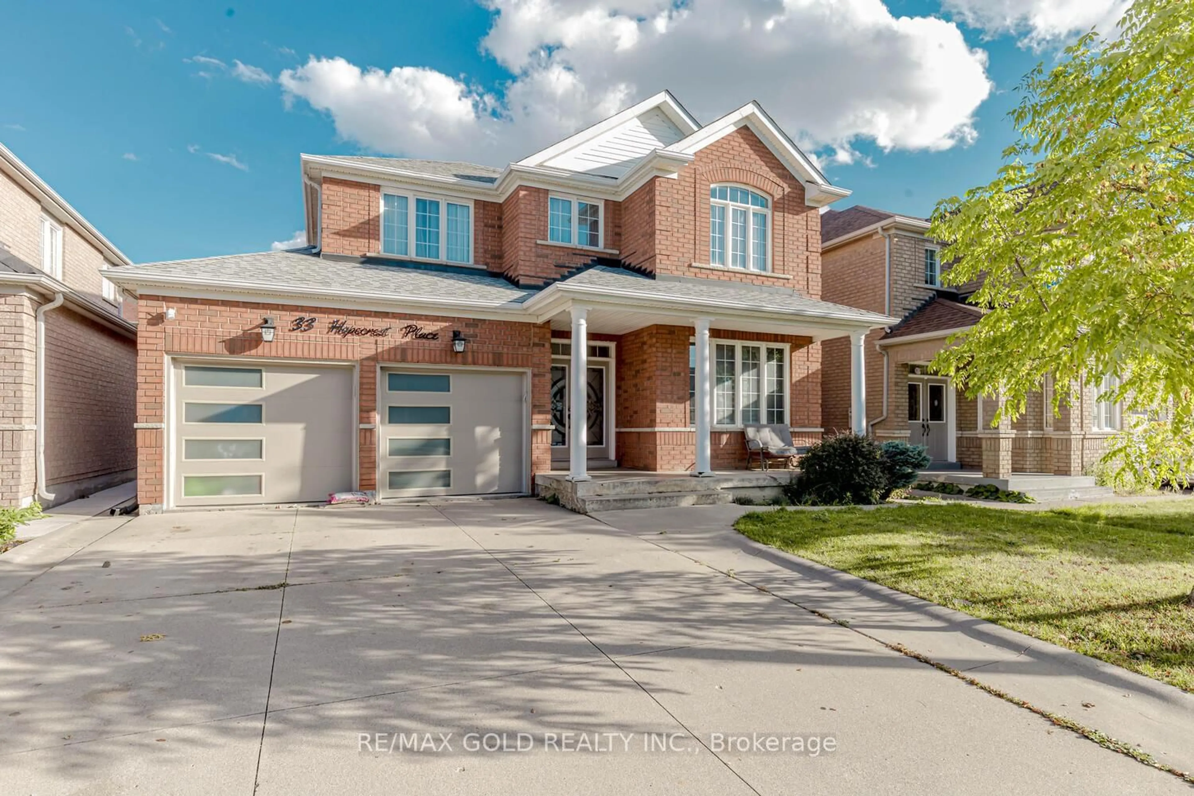 Home with brick exterior material, street for 33 Hopecrest Pl, Brampton Ontario L6R 2V1